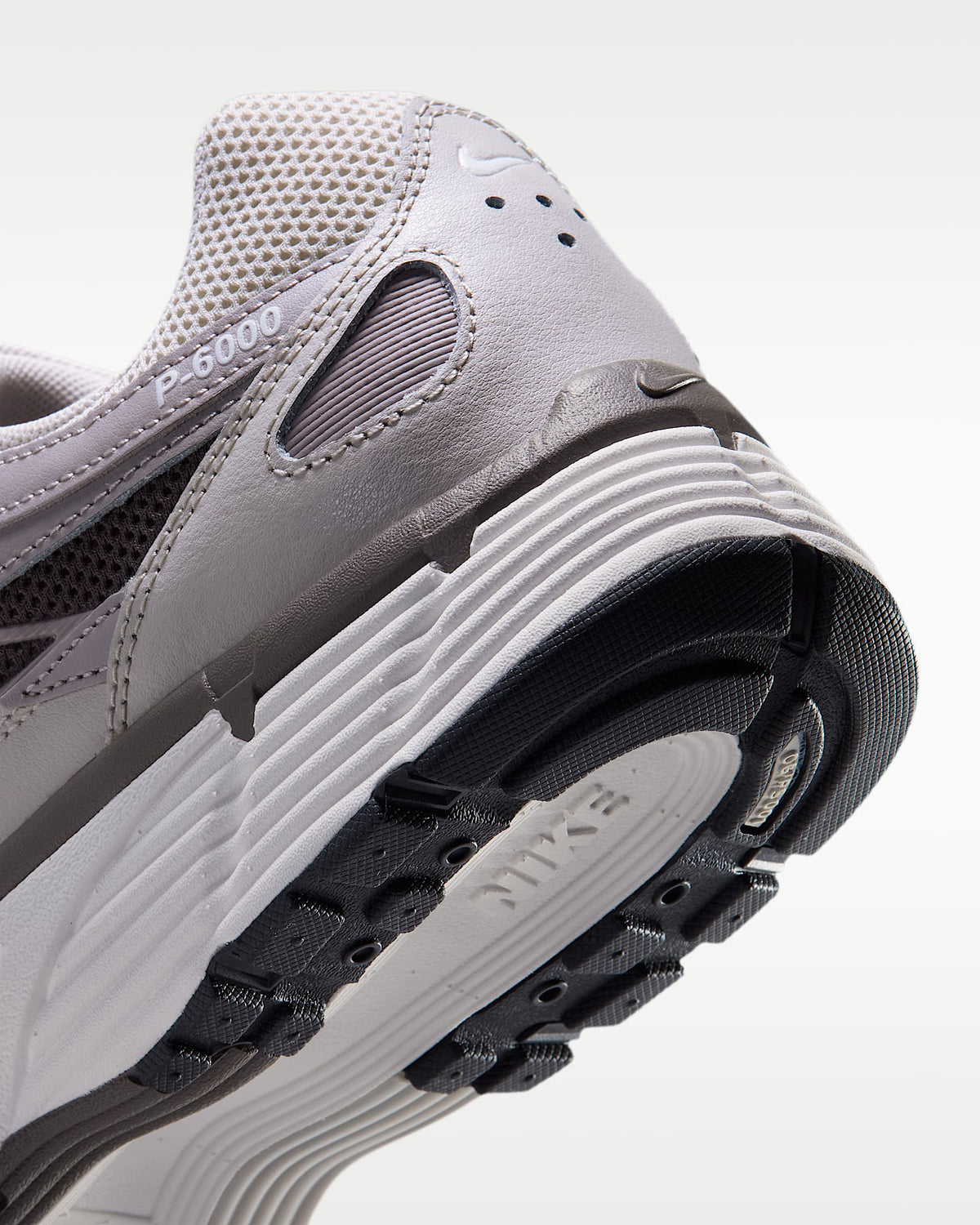 Nike P-6000 | Light Bone