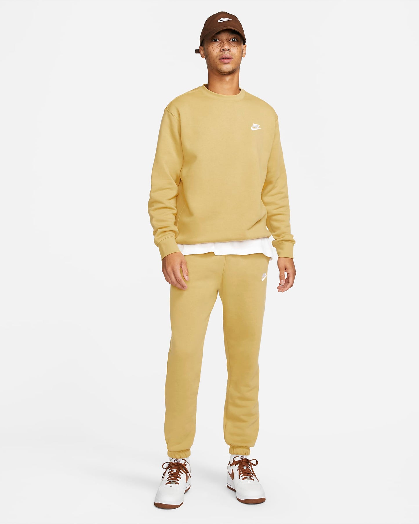 Nike Sportswear Club Fleece | Wheat Gold