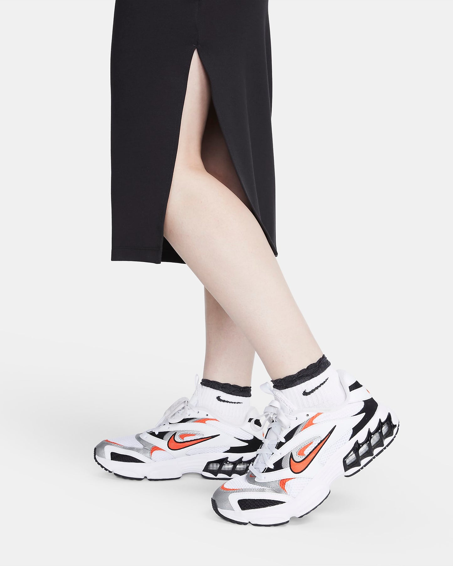 Nike Sportswear Essential | Black