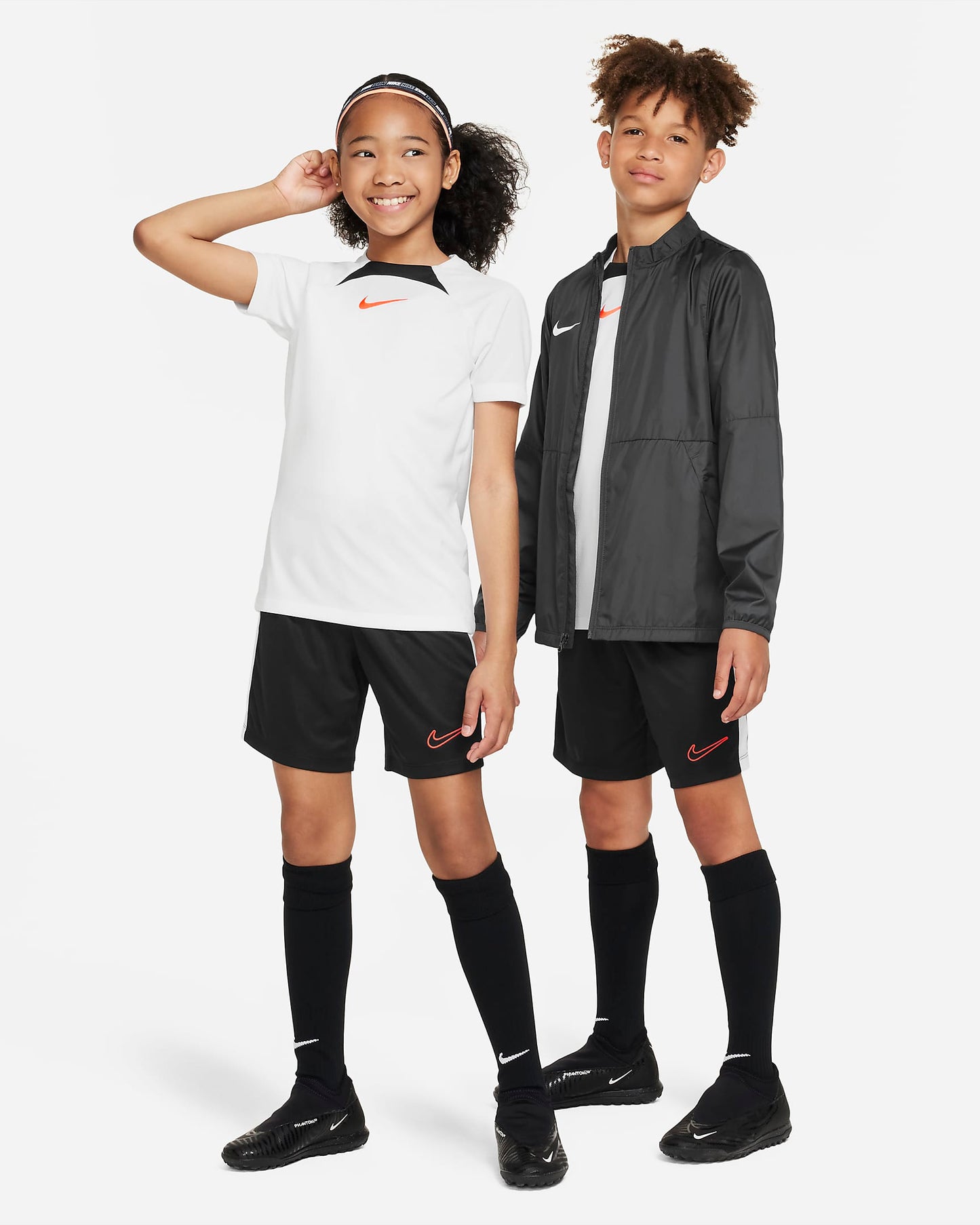 Nike Dri-FIT Academy23 Kids' Football Shorts | Bright Crimson