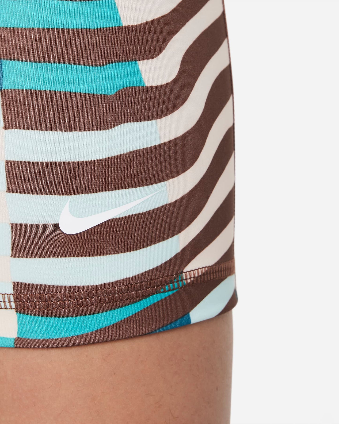 Nike Dri-FIT Older Girls' 7.5cm Training Shorts | Jade Ice