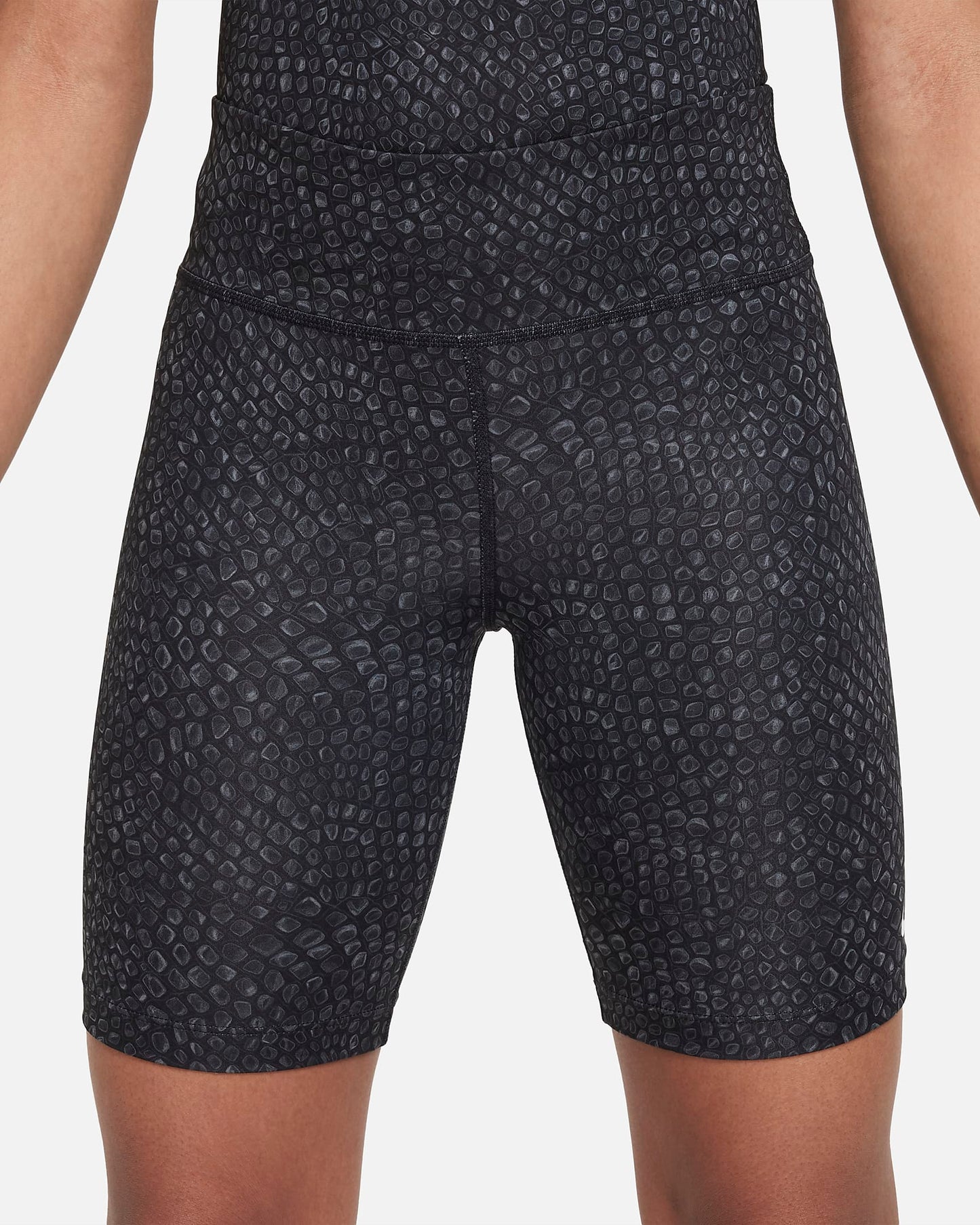 Nike Dri-FIT One Older Girls' Training Biker Shorts | Black