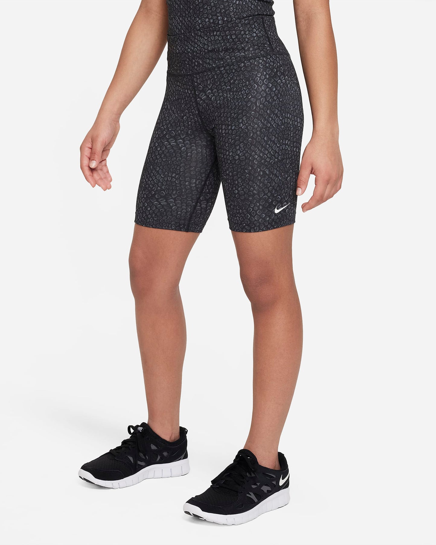 Nike Dri-FIT One Older Girls' Training Biker Shorts | Black