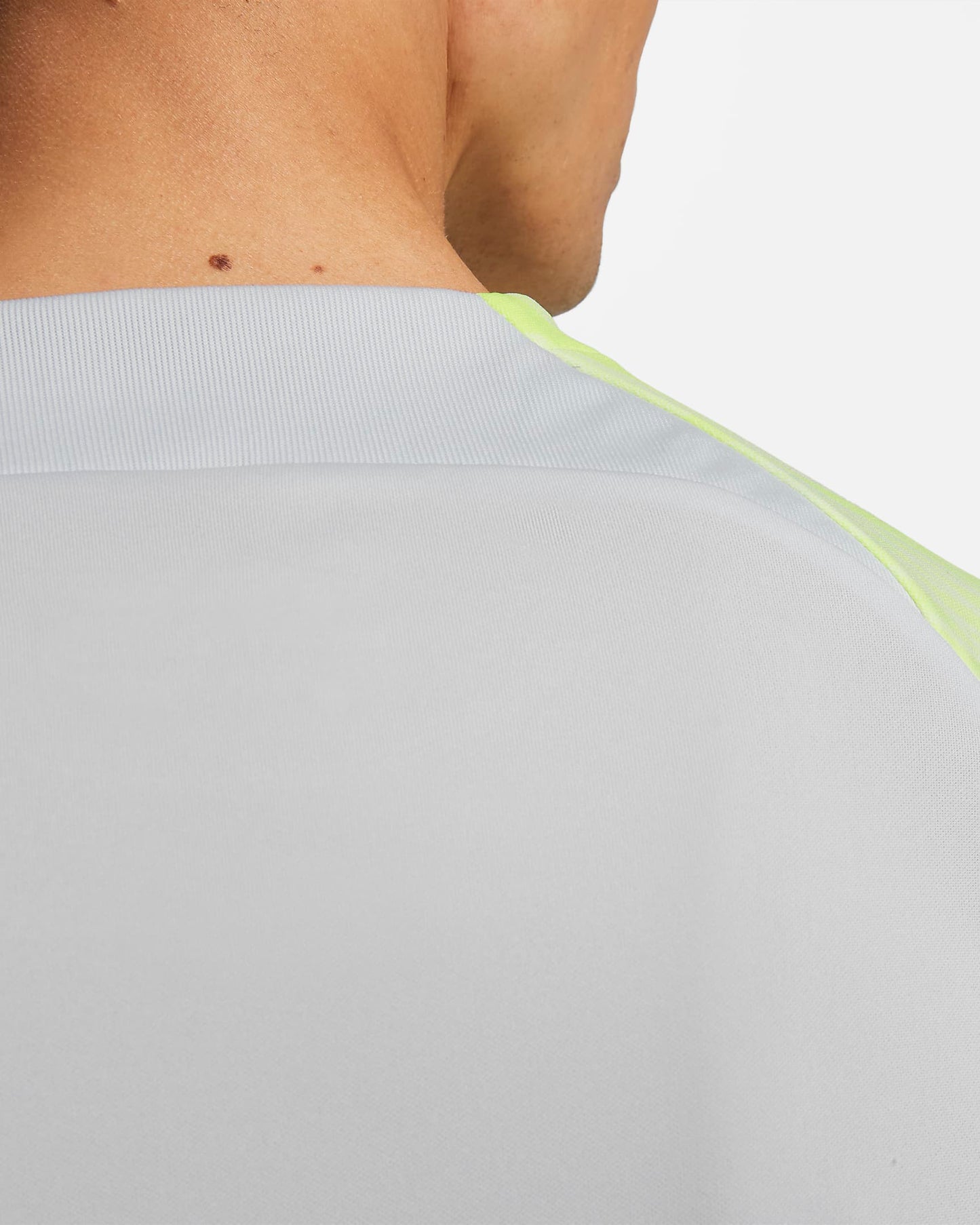 Nike Dri-FIT Strike | Pure Platinum