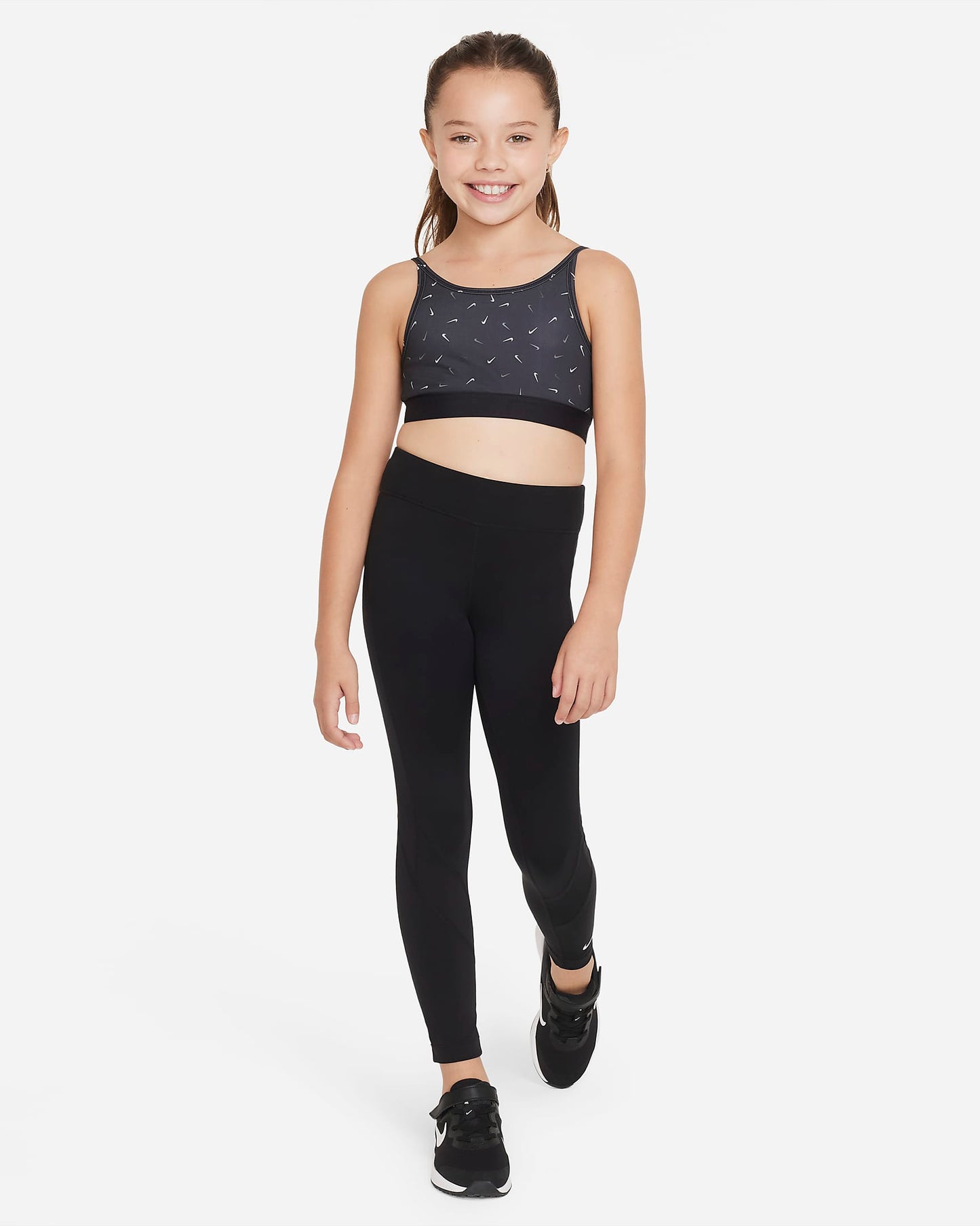 Nike Dri-FIT Trophy Older Girls' Light-Support Sports Bra | Black