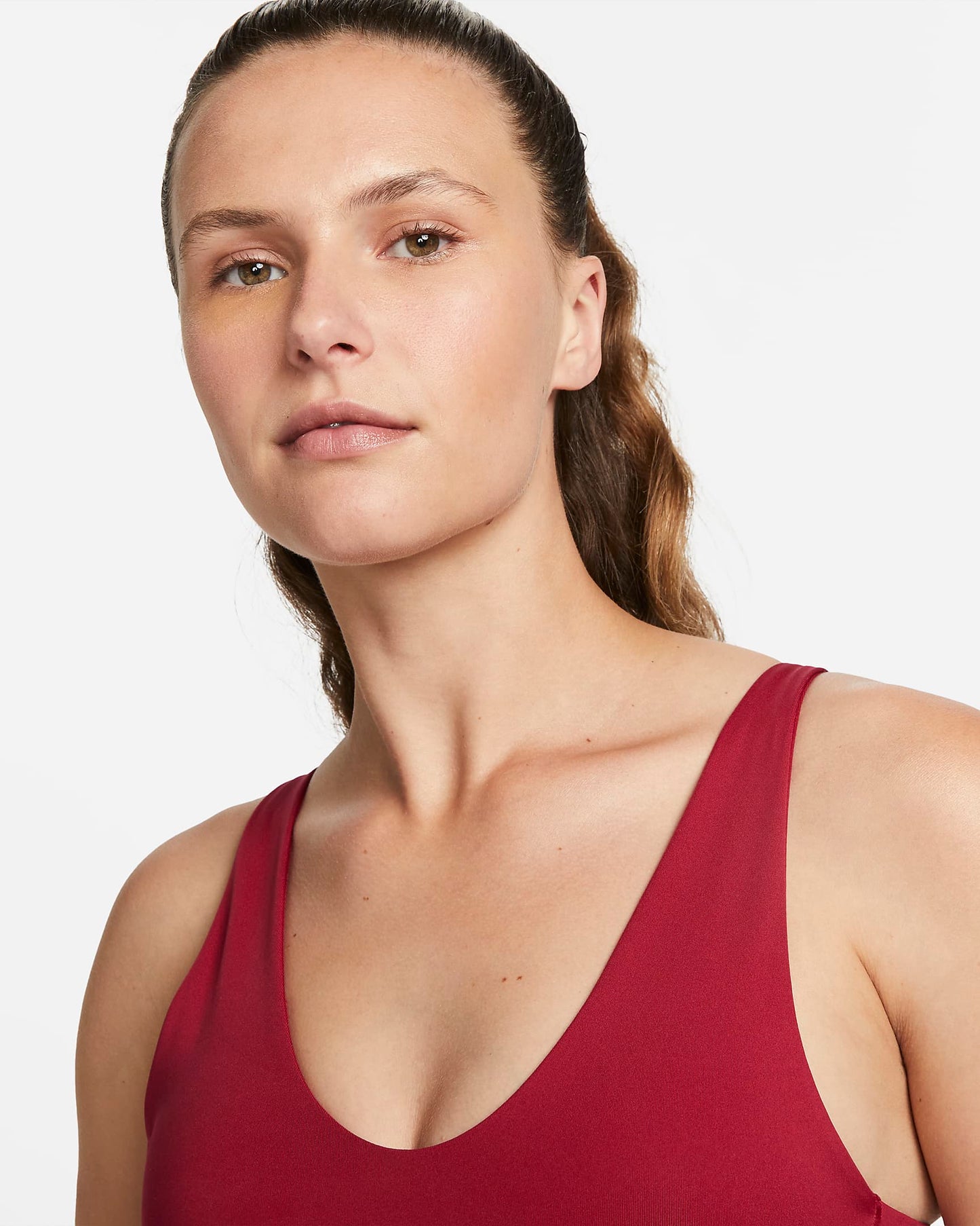 Nike Indy Plunge Cut-Out | Noble Red