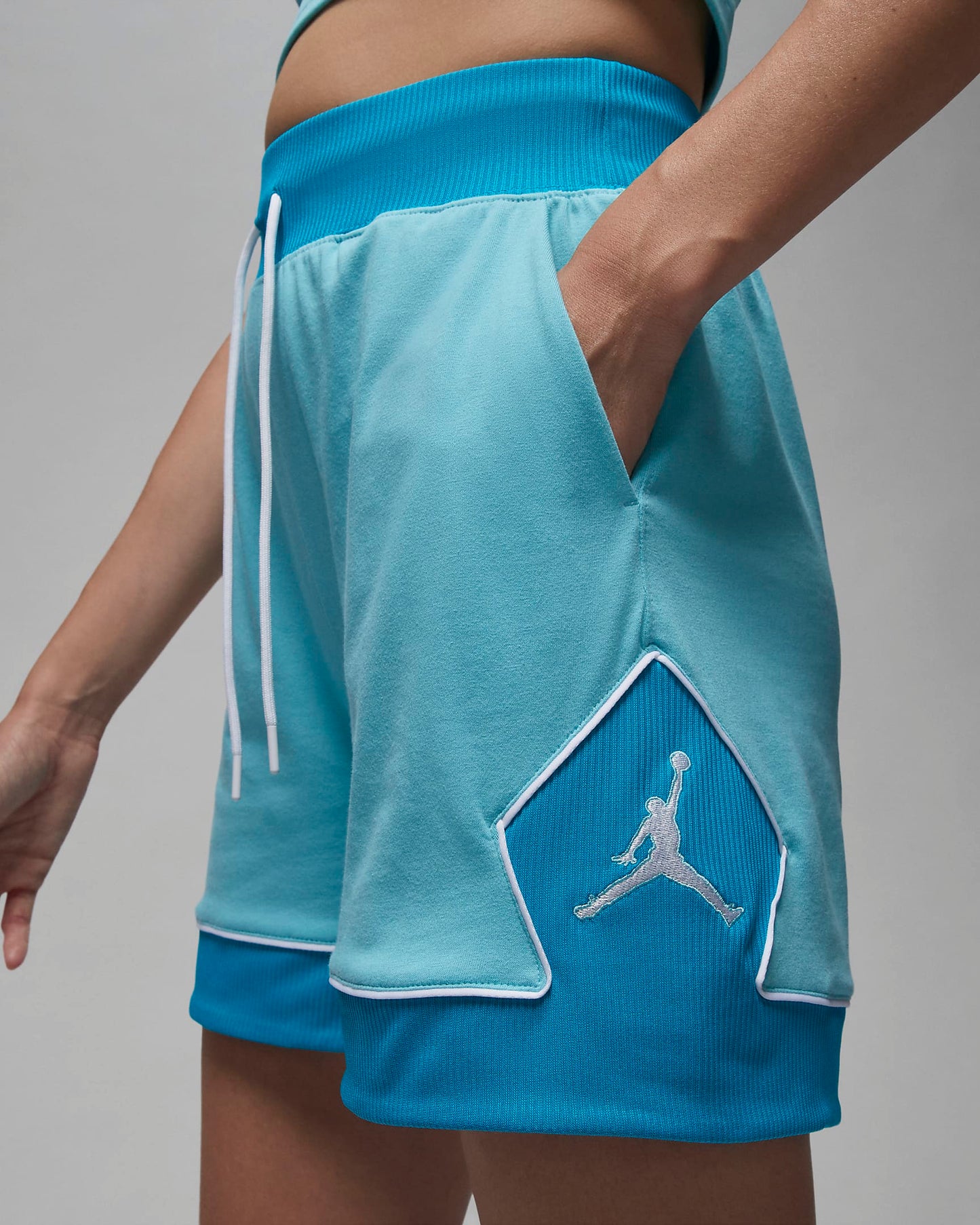 Jordan Women's Diamond Shorts | Bleached Aqua