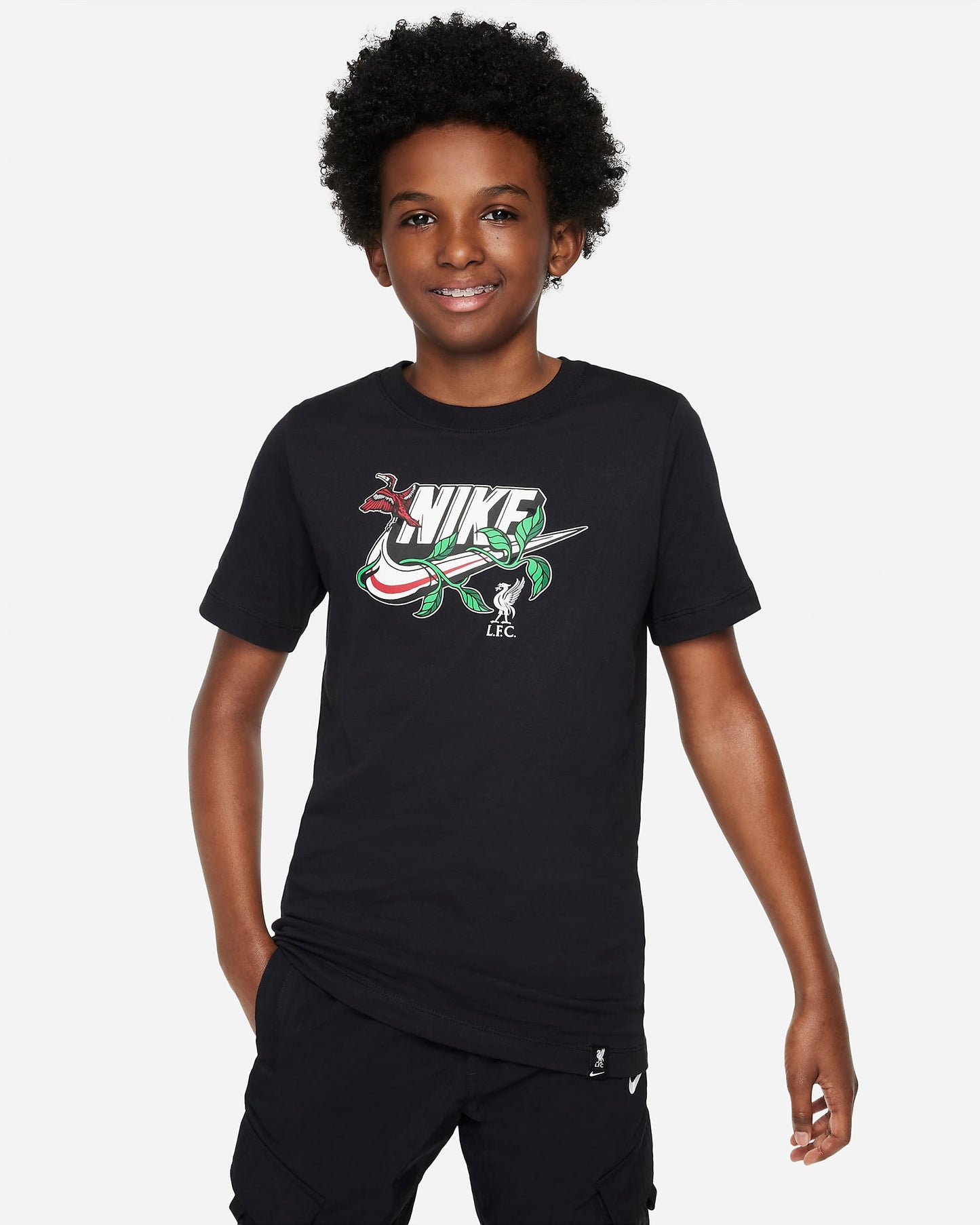 Liverpool F.C. Older Kids' Nike T-Shirt | Black