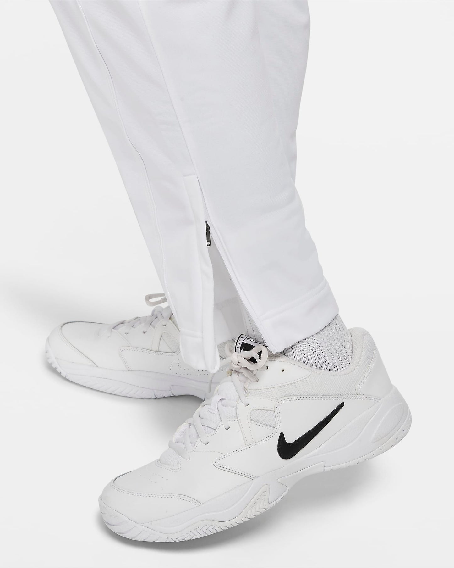 NikeCourt | White