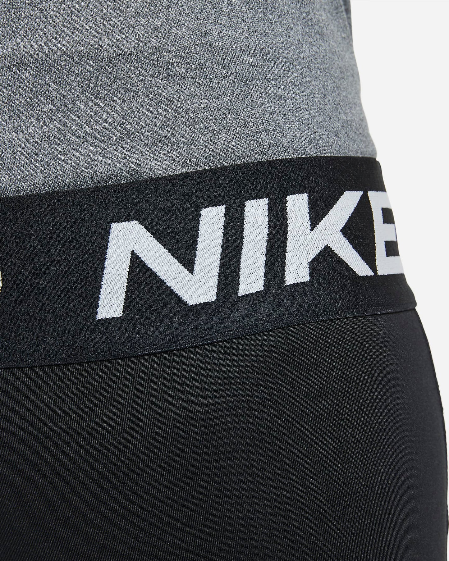 Nike Pro Older Girls' 10cm Shorts | Black