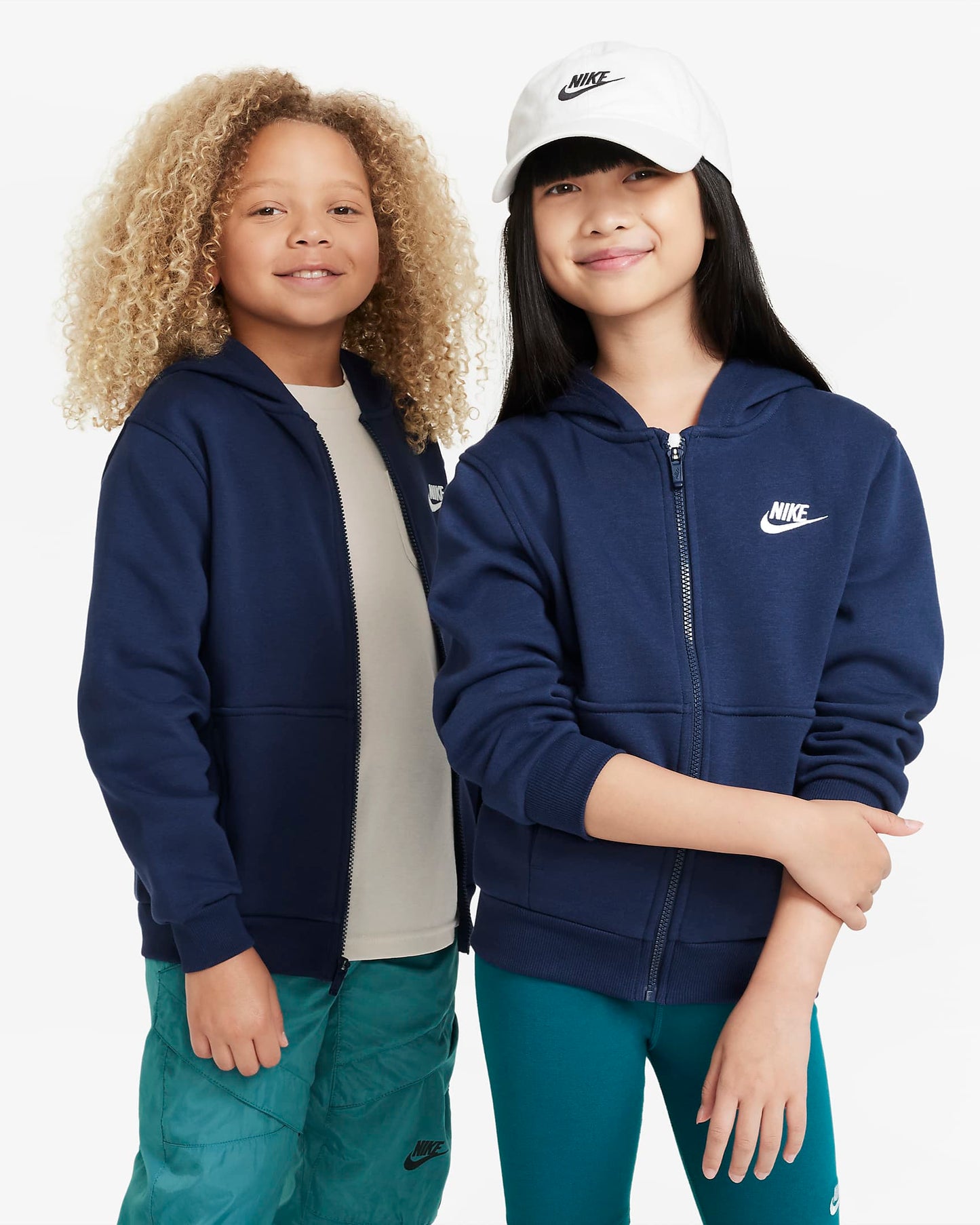 Nike Sportswear Club Fleece Older Kids' Full-Zip Hoodie | Midnight Navy