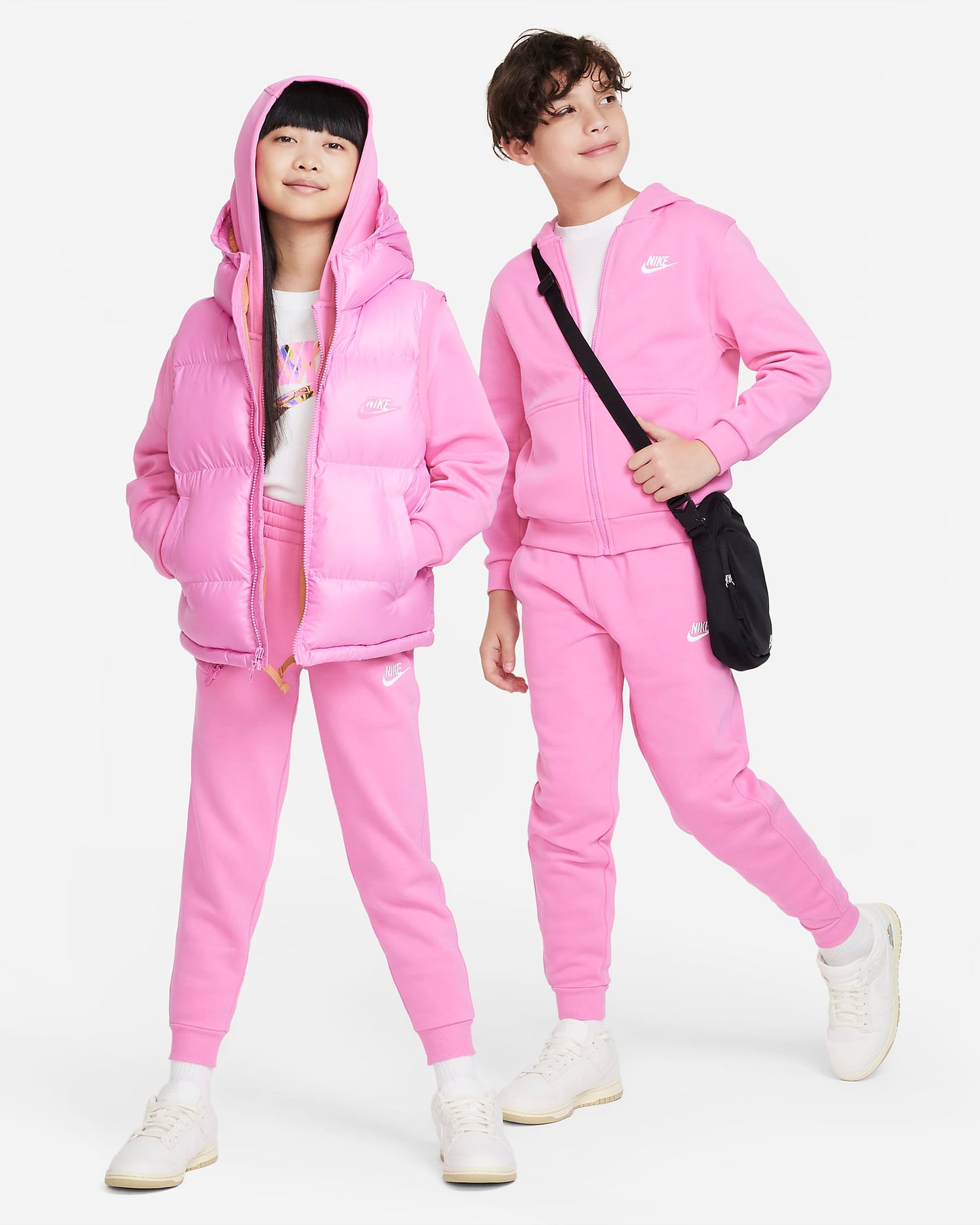 Nike Sportswear Club Fleece Older Kids' Full-Zip Hoodie | Playful Pink