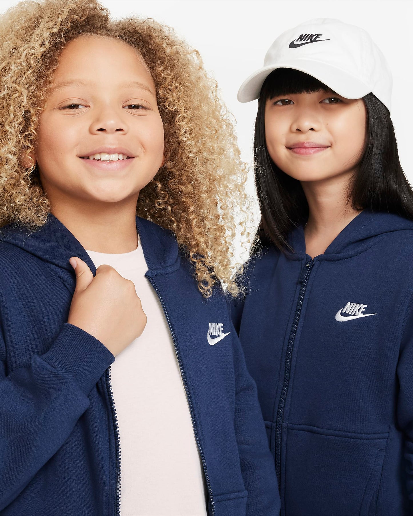 Nike Sportswear Club Fleece Older Kids' Full-Zip Hoodie | Midnight Navy