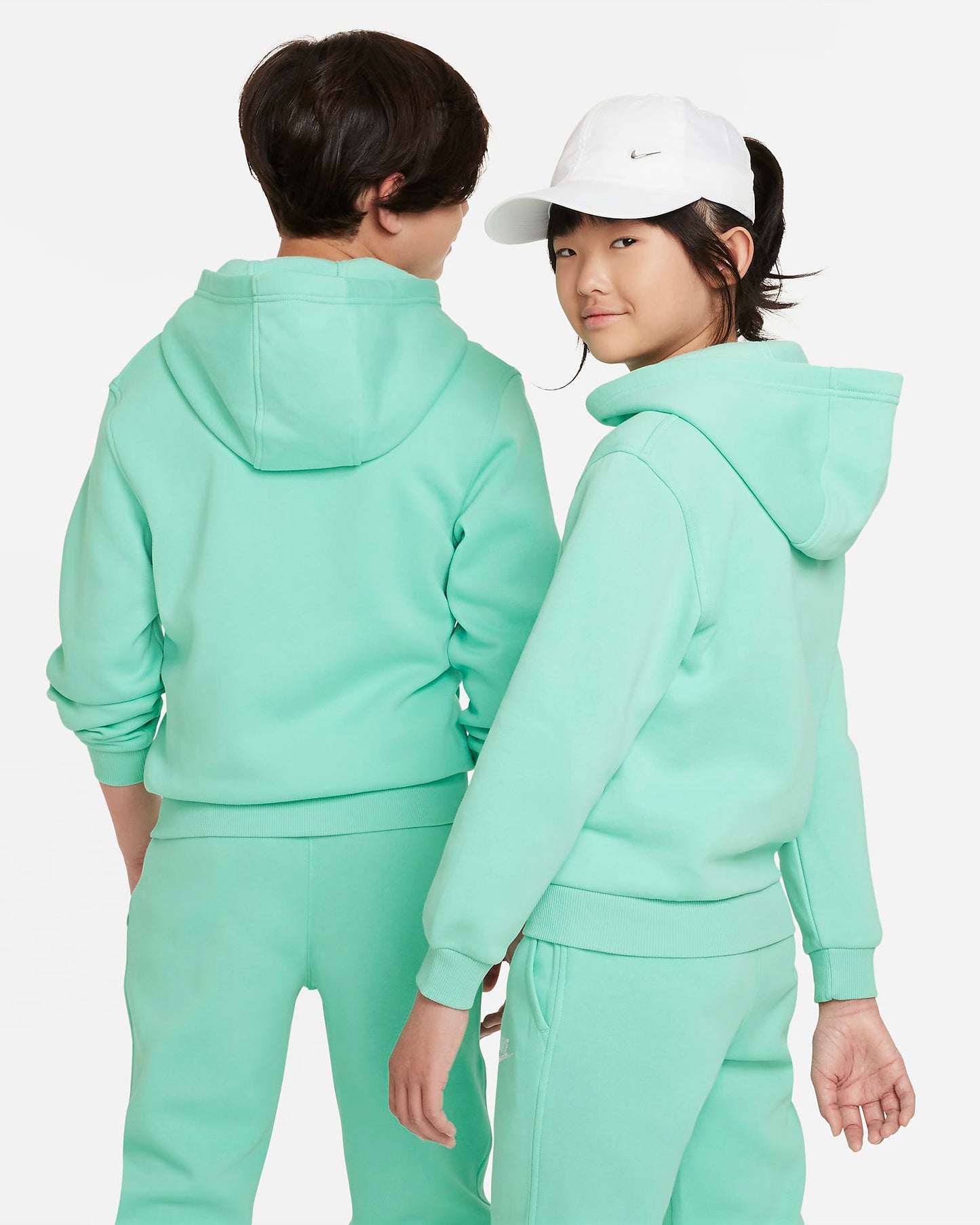 Nike Sportswear Club Fleece Older Kids' Full-Zip Hoodie | Emerald Rise