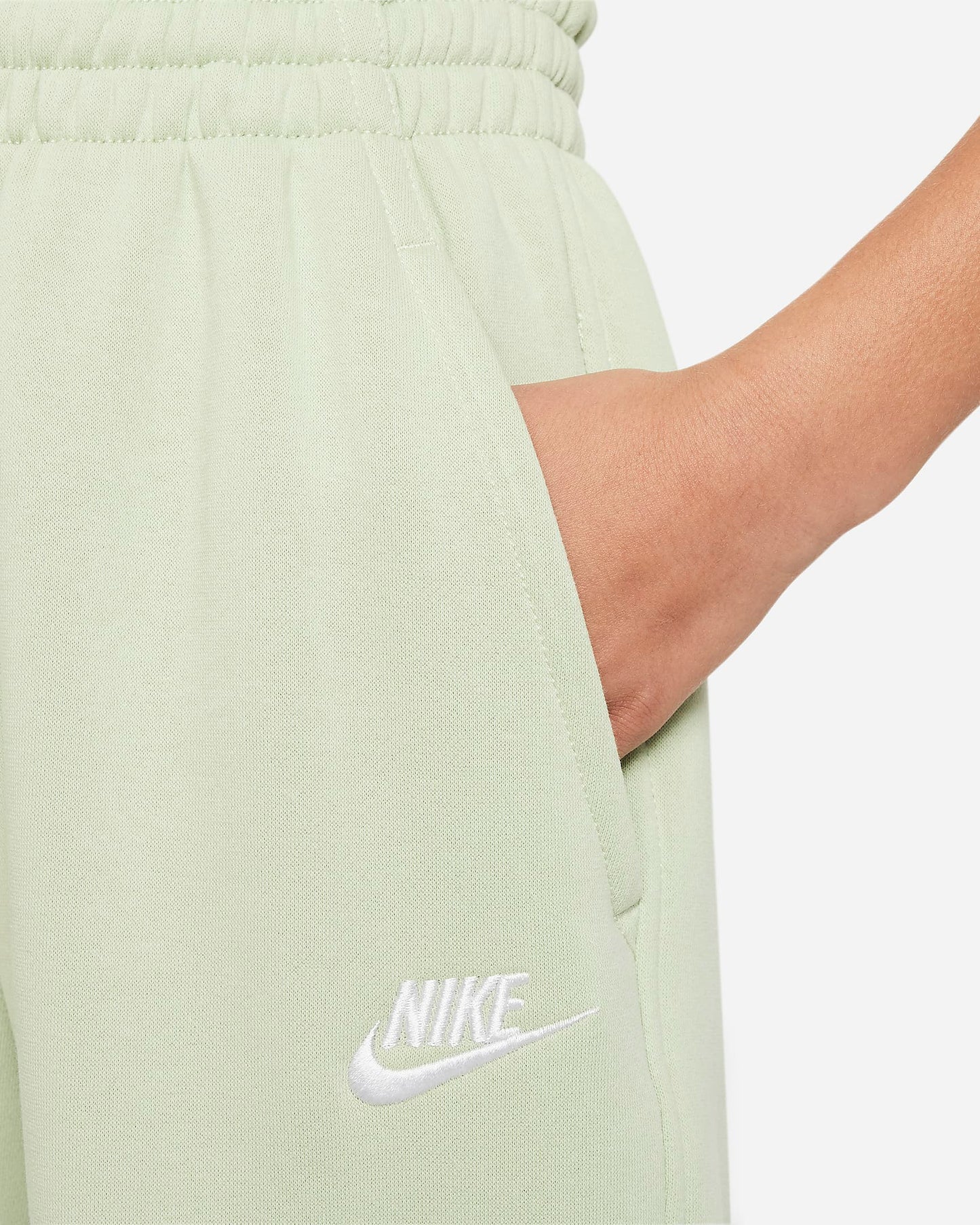 Nike Sportswear Club Fleece Older Girls' Loose Trousers | Honeydew