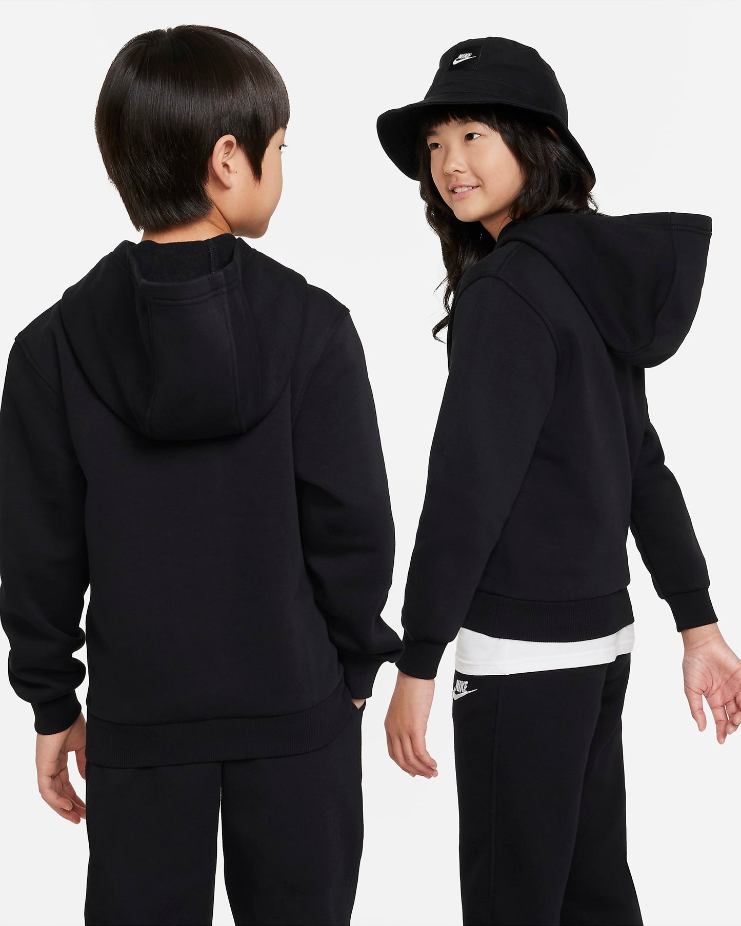 Nike Sportswear Club Fleece Older Kids' Pullover Hoodie | Black