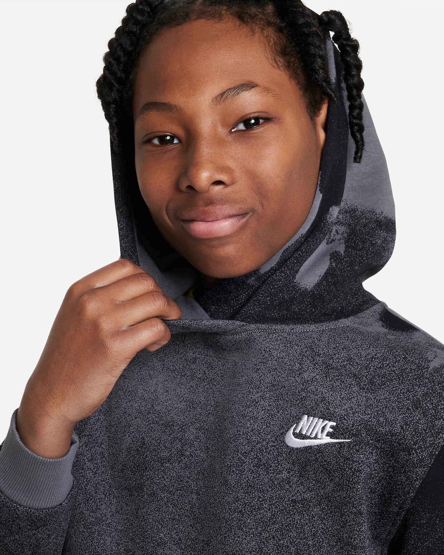 Nike Sportswear Club Fleece Older Kids' Pullover Hoodie | Black