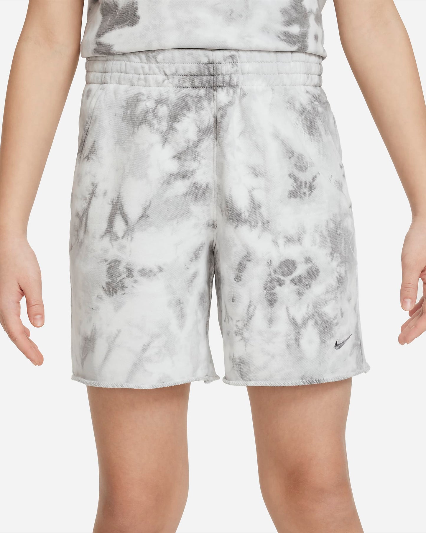 Nike Sportswear Club Fleece Older Kids' Shorts | Light Smoke Grey