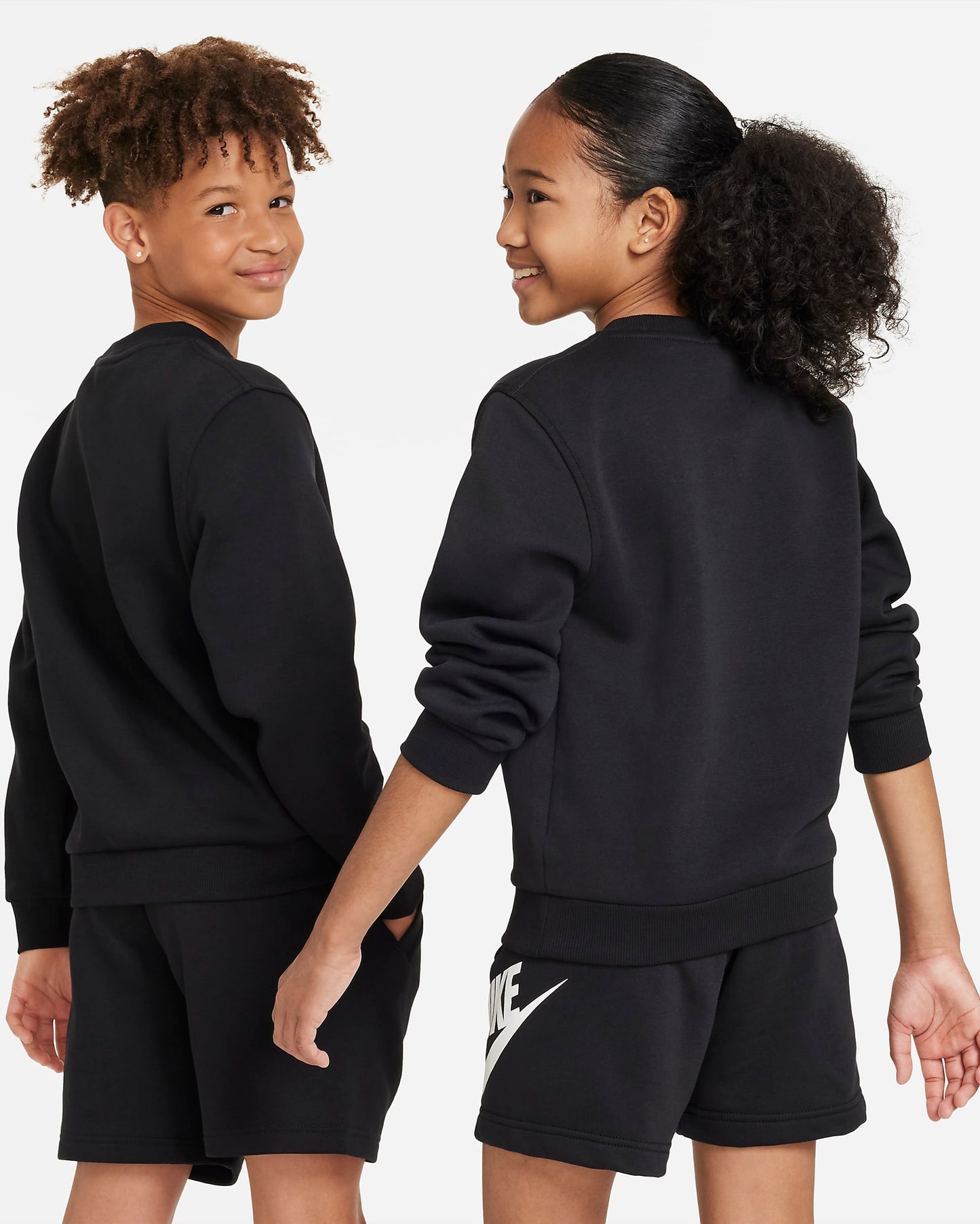 Nike Sportswear Club Fleece Older Kids' Sweatshirt | Black