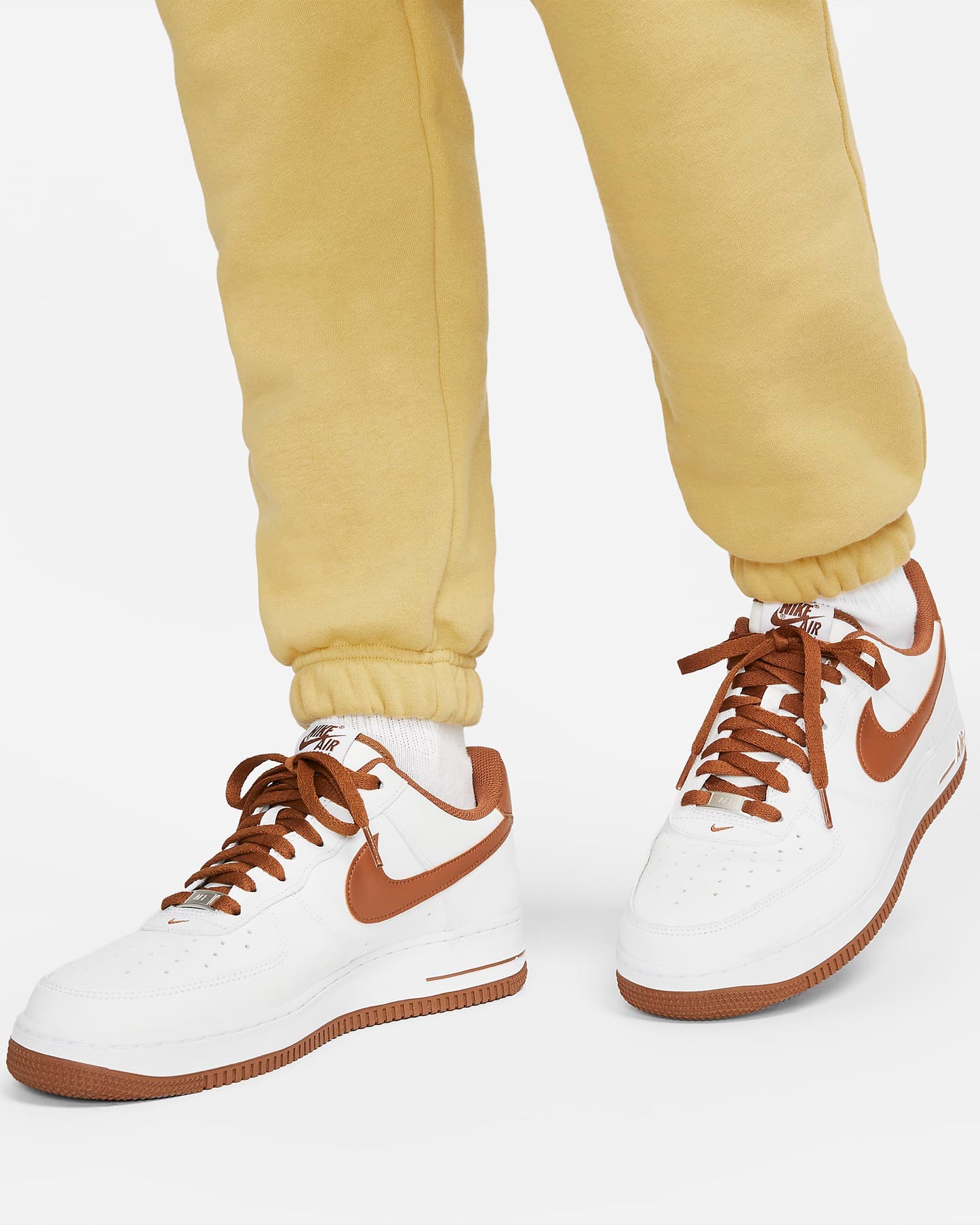 Nike Sportswear Club Fleece | Wheat Gold