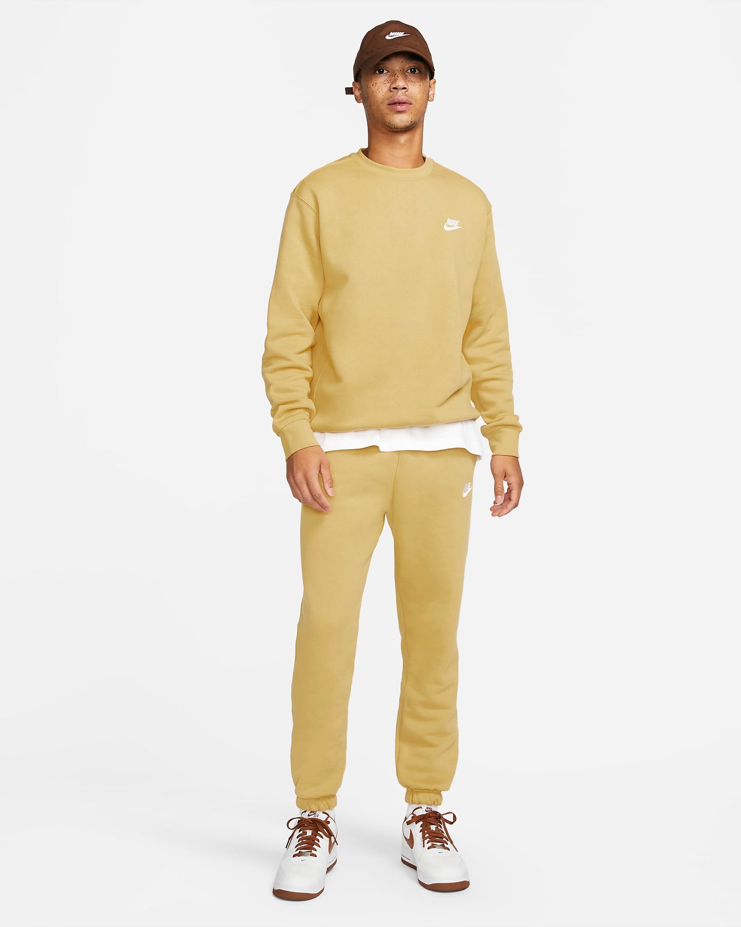 Nike Sportswear Club Fleece | Wheat Gold