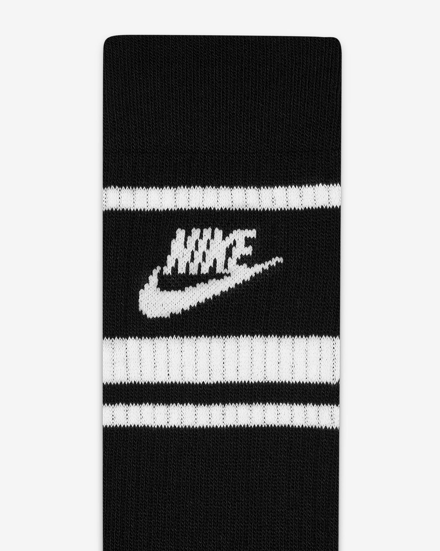 Nike Sportswear Everyday Essential | Black&White