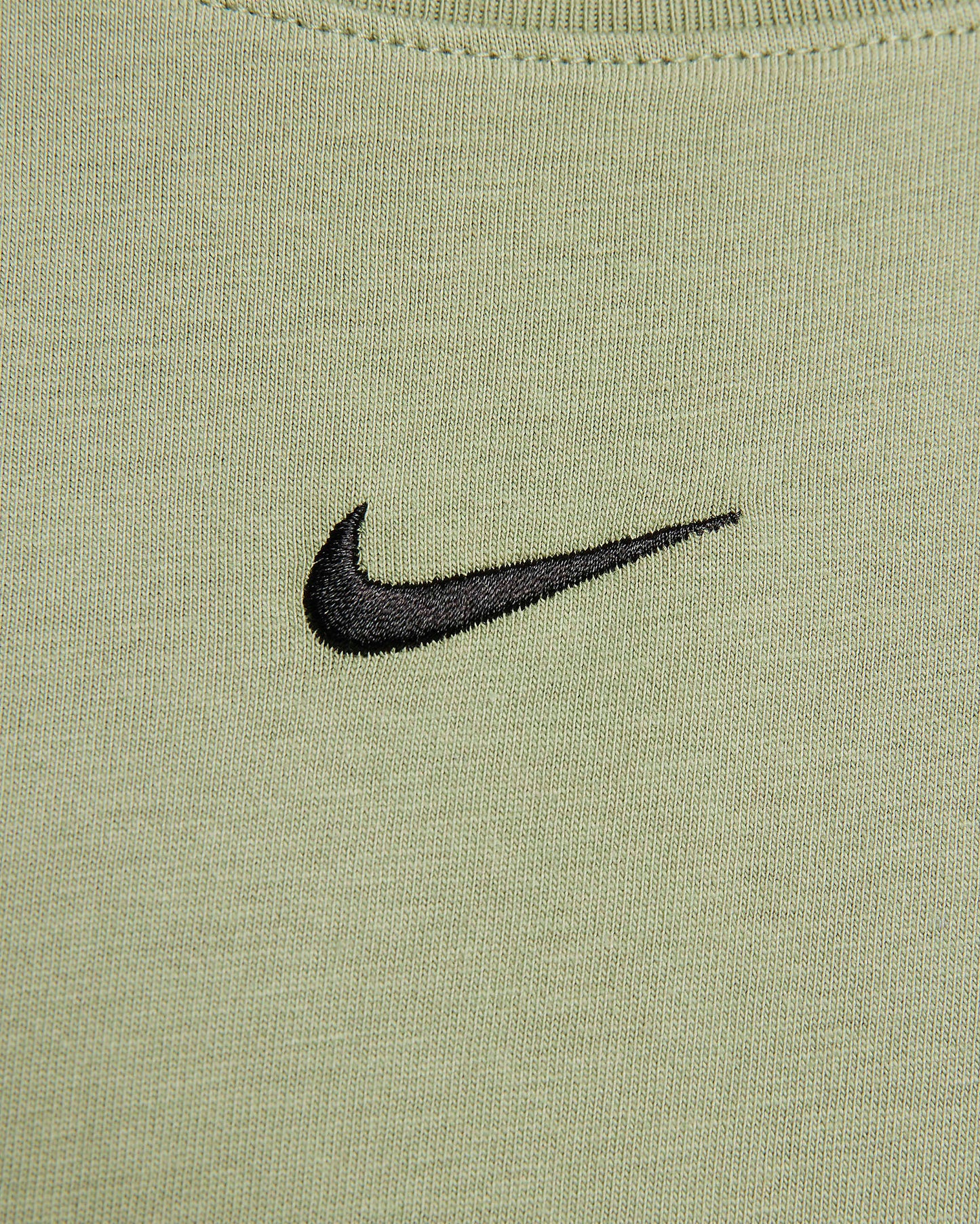 Nike Sportswear Essential T-Shirt | Oil Green