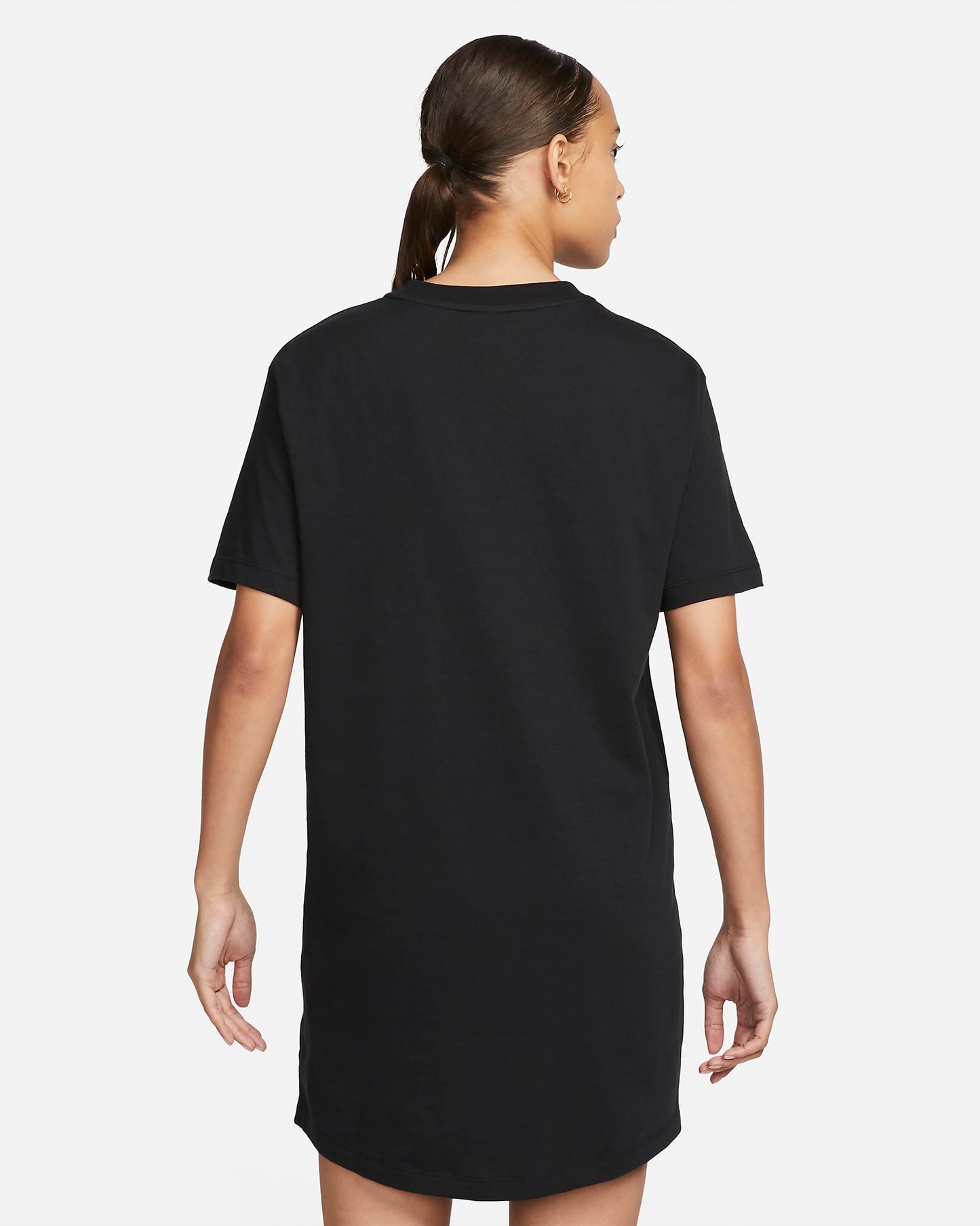 Nike Sportswear Essential T-Shirt | Black