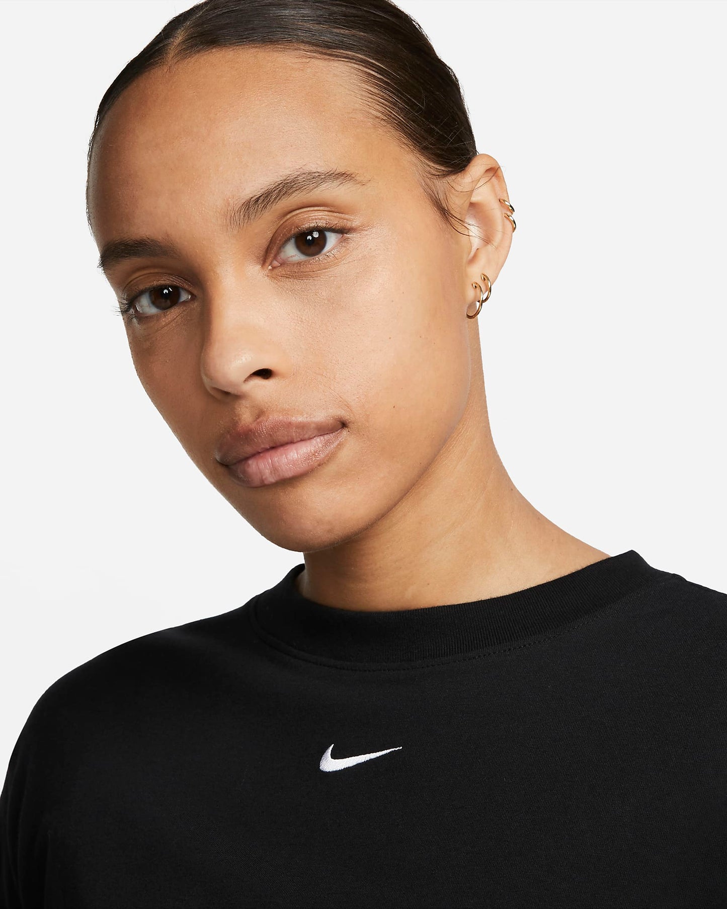 Nike Sportswear Essential T-Shirt | Black