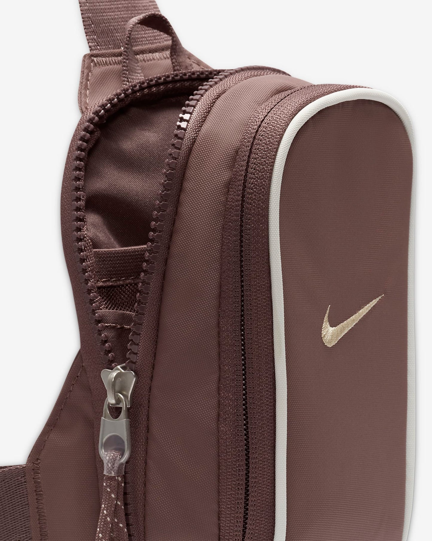 Nike Sportswear Essentials | Plum Eclipse