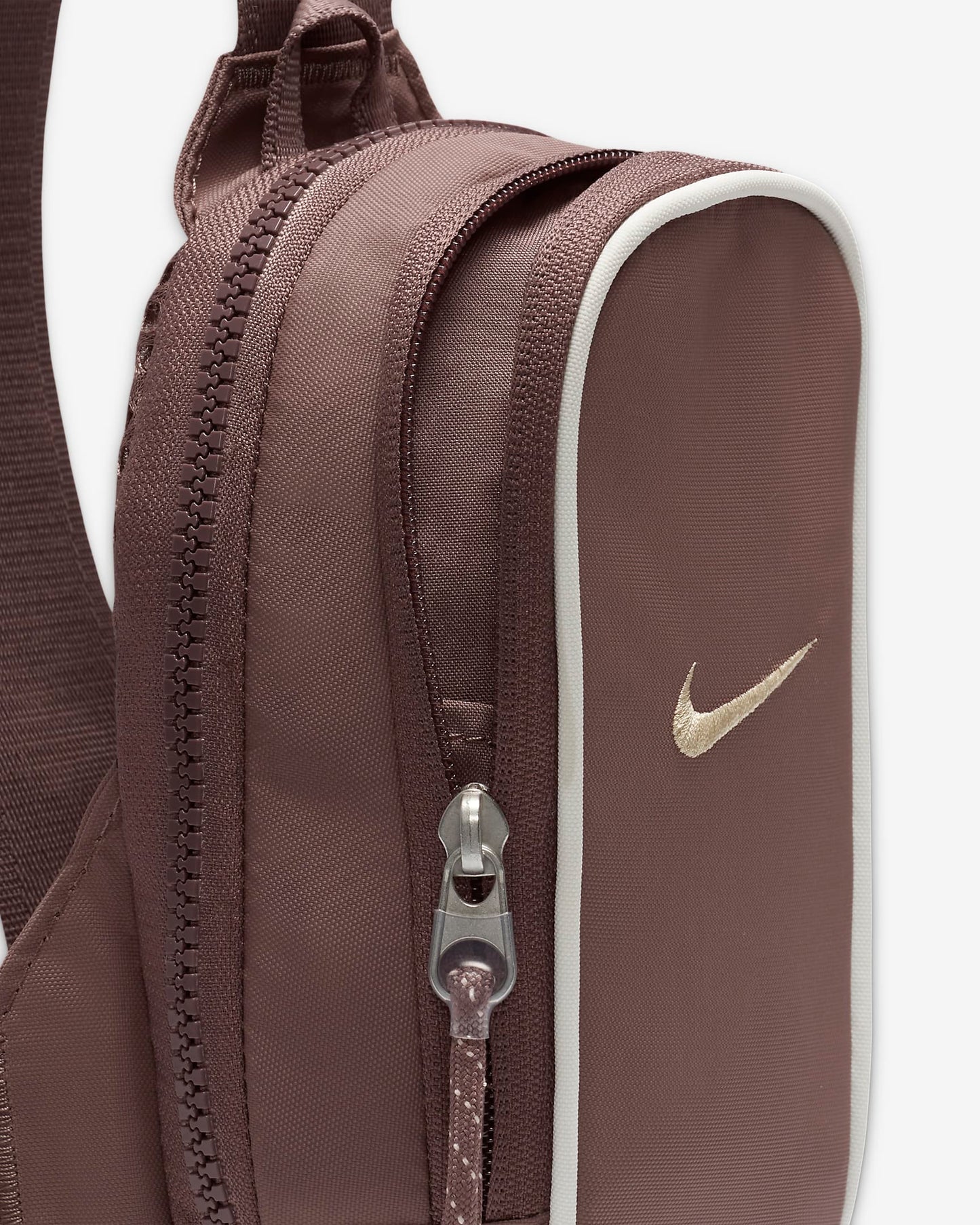 Nike Sportswear Essentials | Plum Eclipse