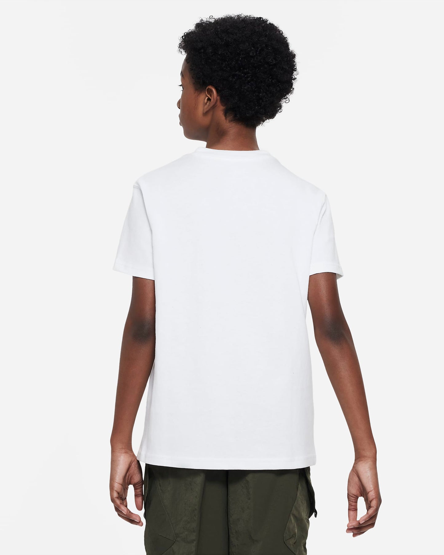 Nike Sportswear Premium Essentials Older Kids' T-Shirt | White