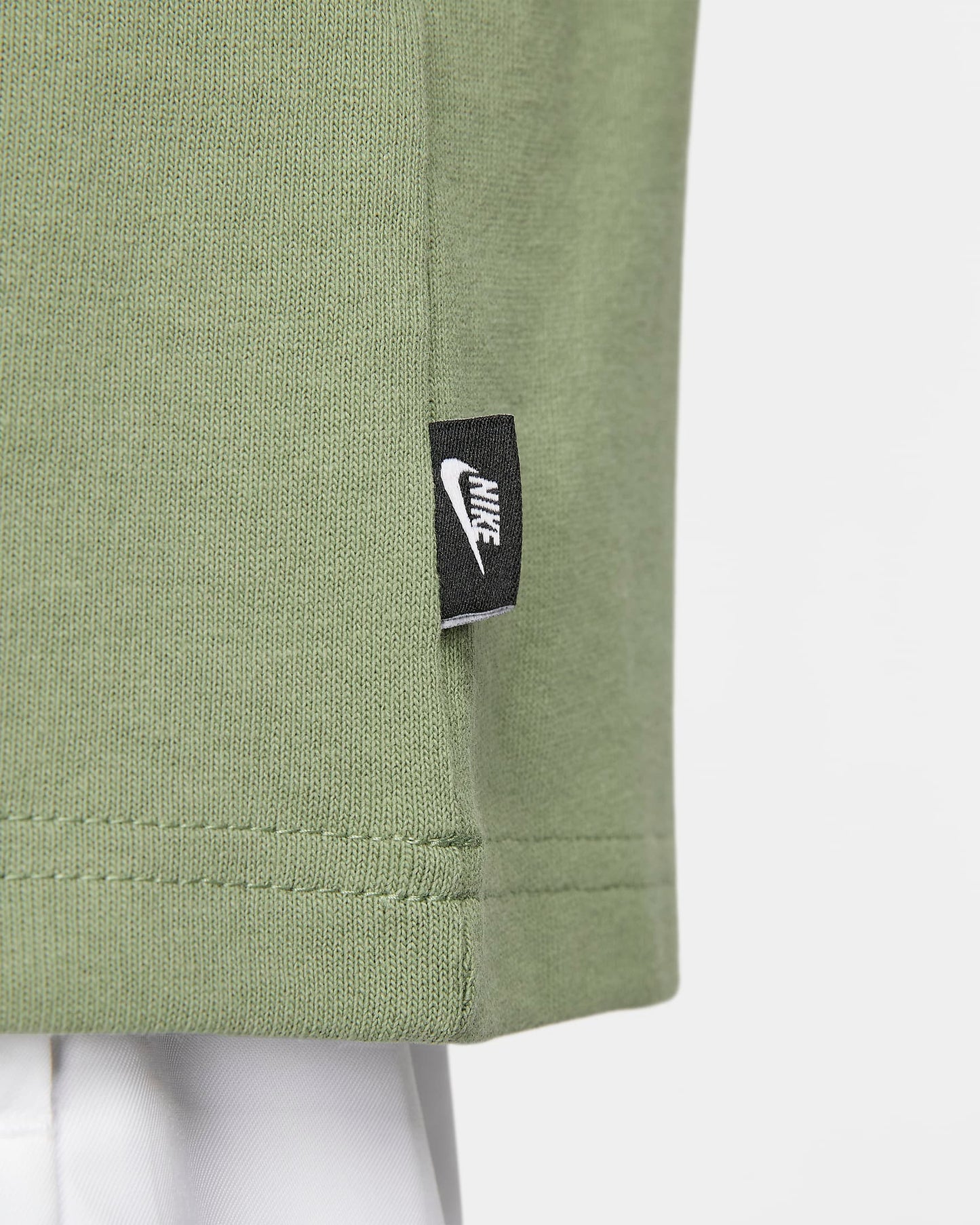 Nike Sportswear Premium Essentials | Oil Green