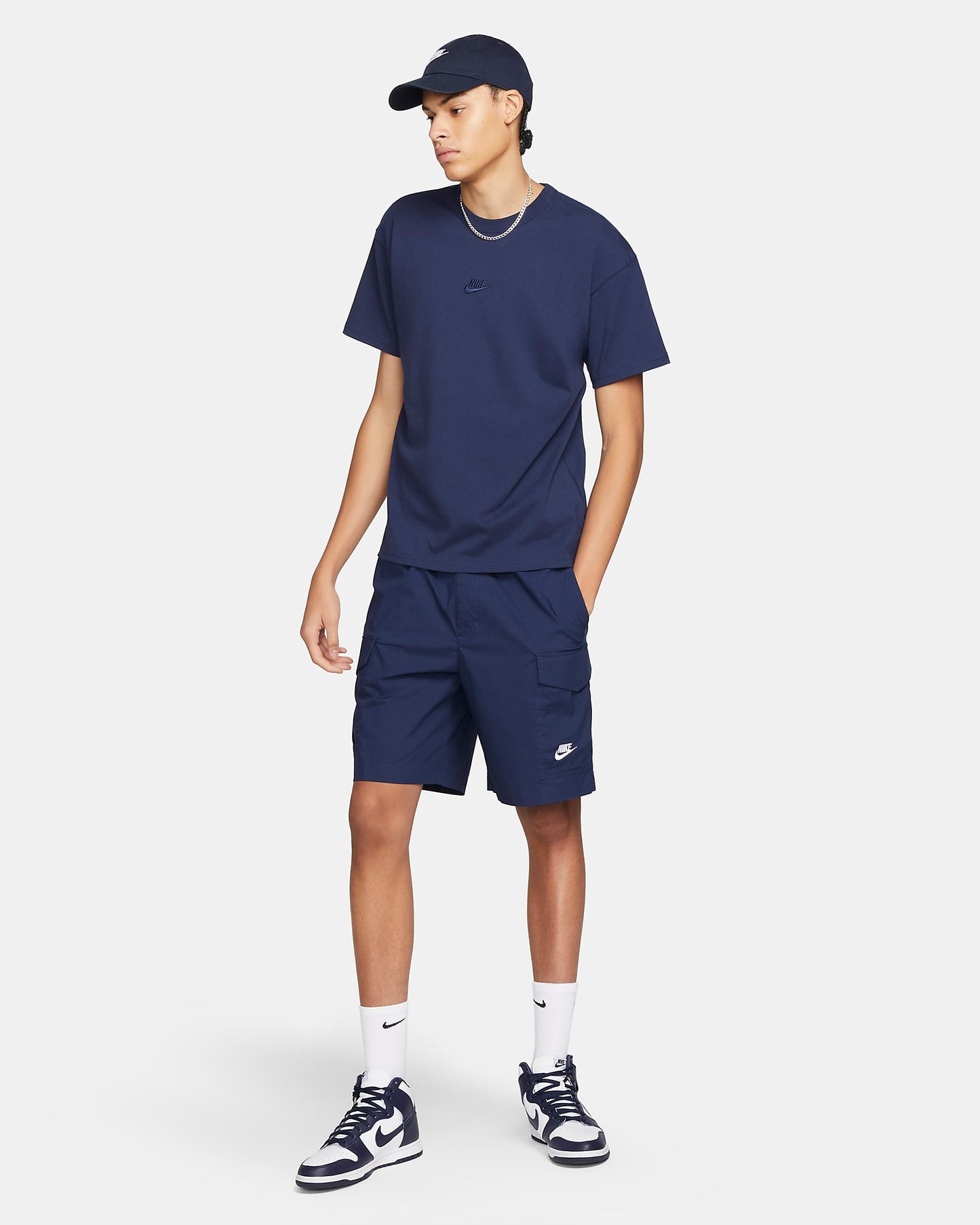 Nike Sportswear Premium Essentials | Midnight Navy