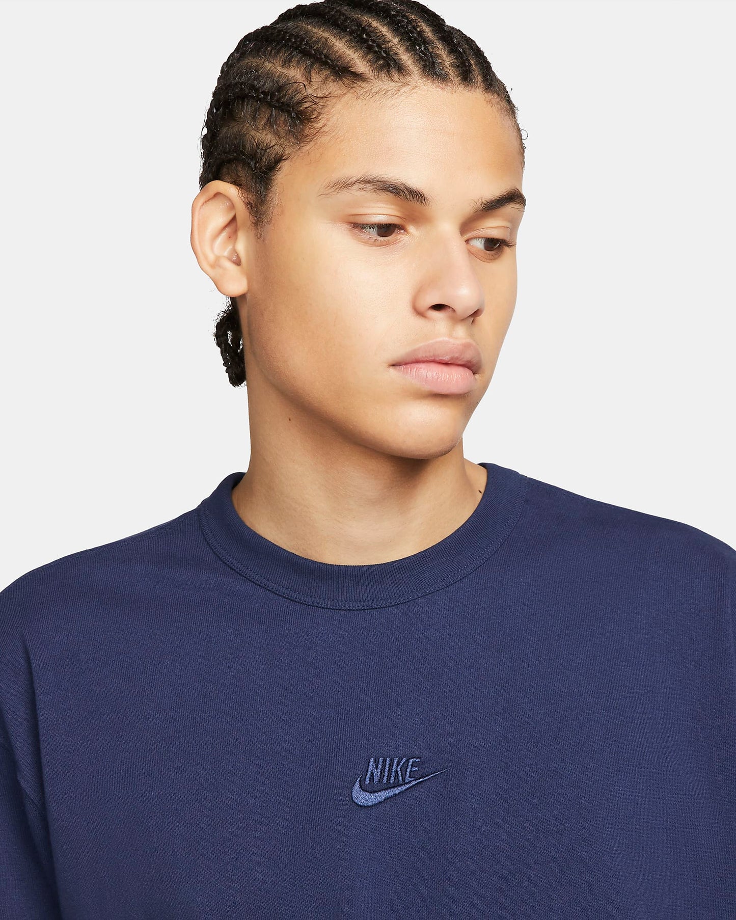 Nike Sportswear Premium Essentials | Midnight Navy