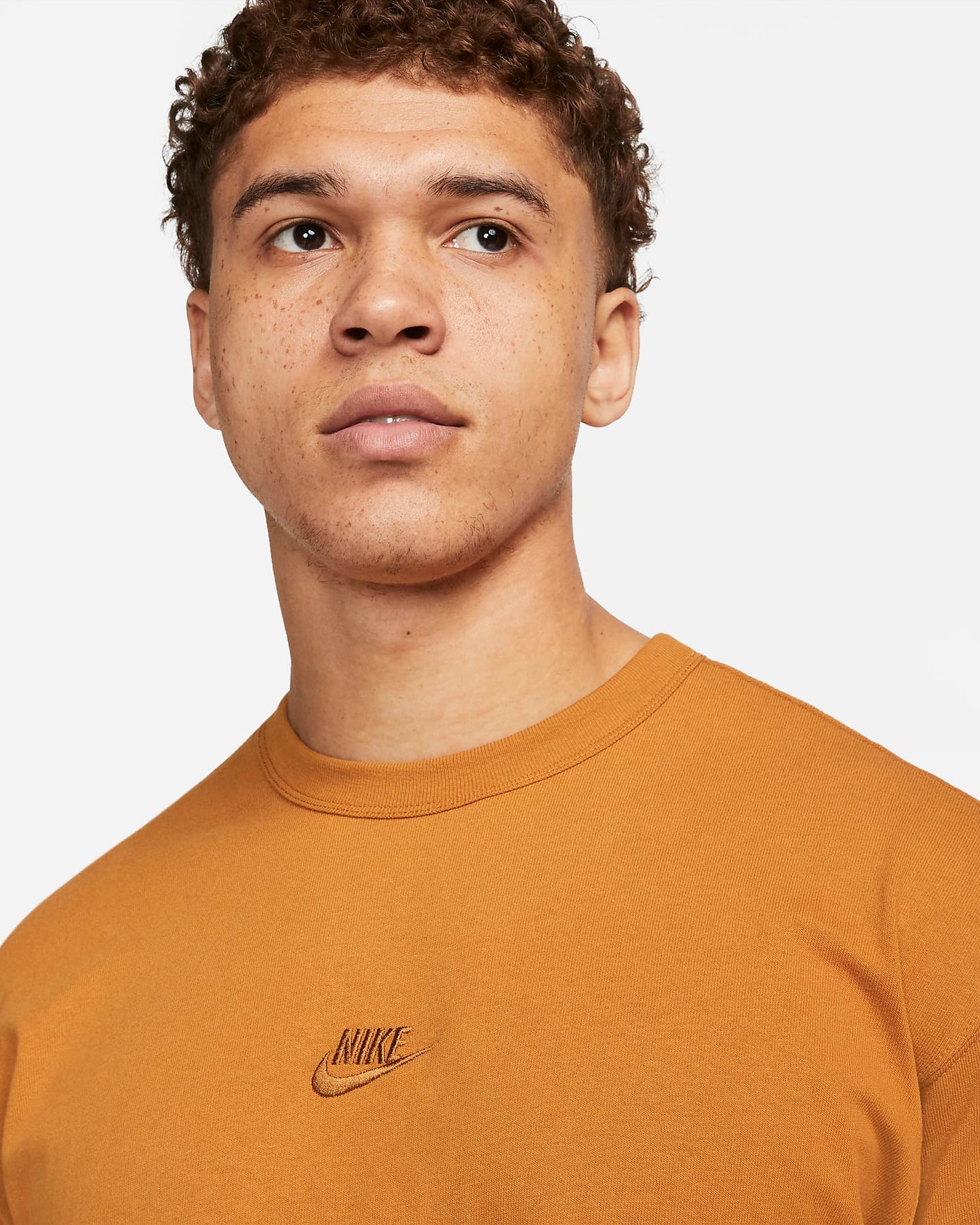 Nike Sportswear Premium Essentials | Desert Ochre