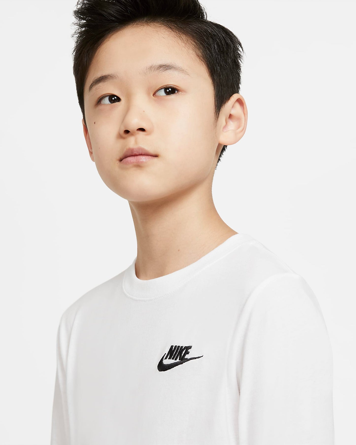 Nike Sportswear Older Kids' (Boys') Long-Sleeve T-Shirt | White