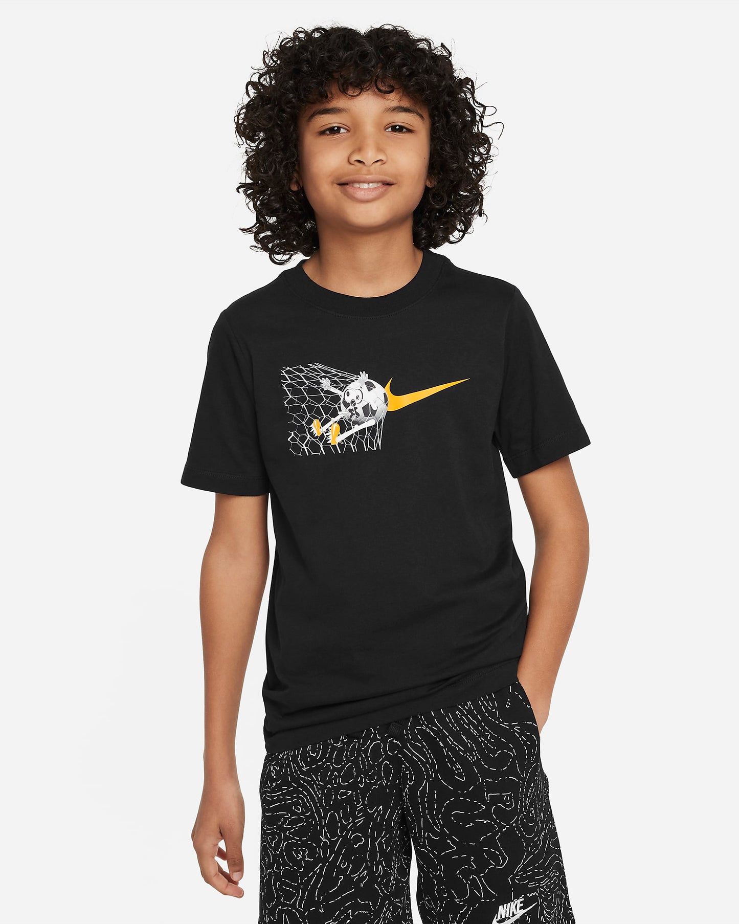 Nike Sportswear Older Kids' T-Shirt | Black