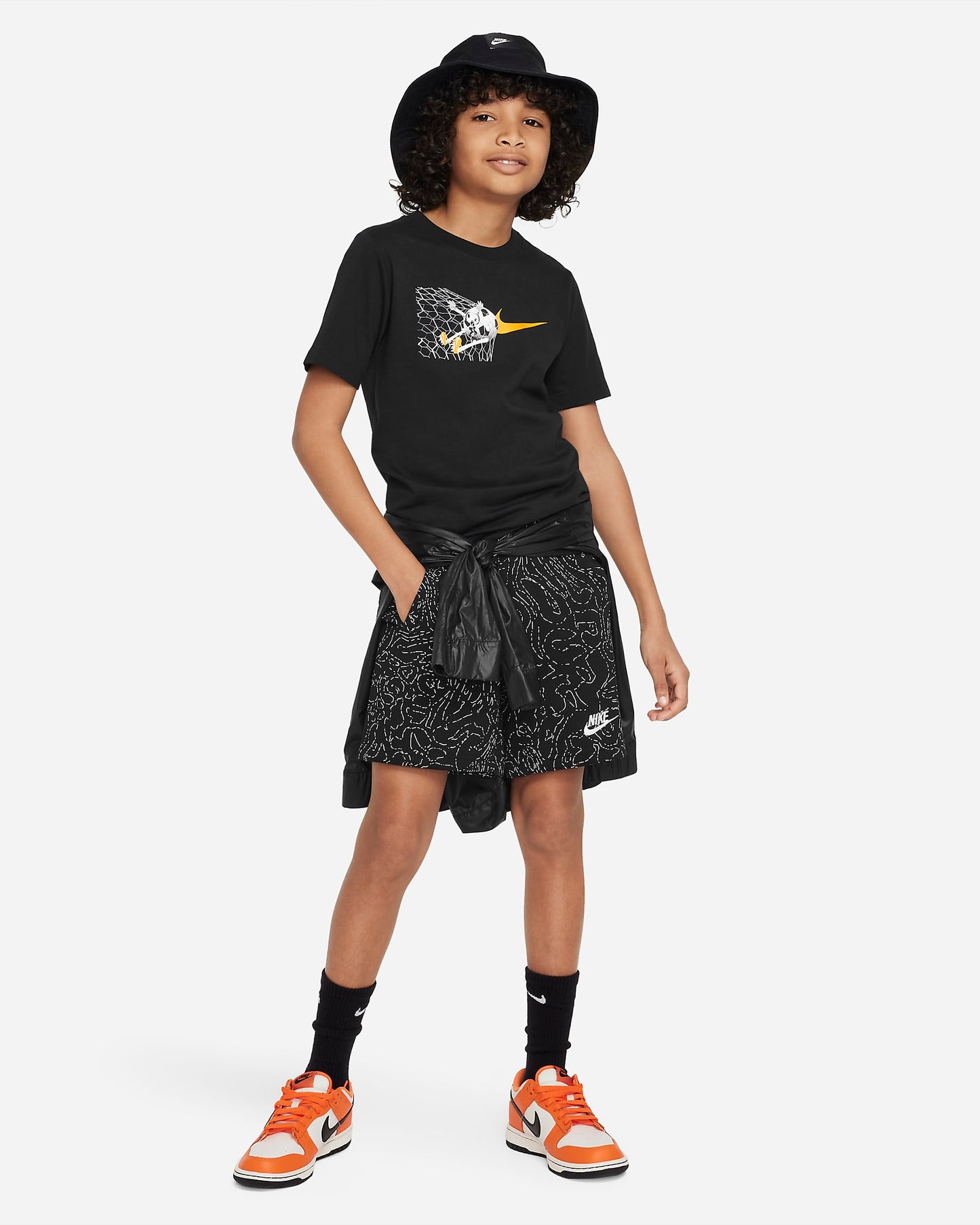 Nike Sportswear Older Kids' T-Shirt | Black