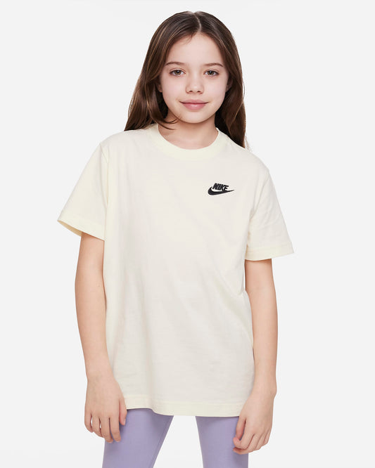 Nike Sportswear Older Kids' (Girls') T-Shirt | Coconut Milk