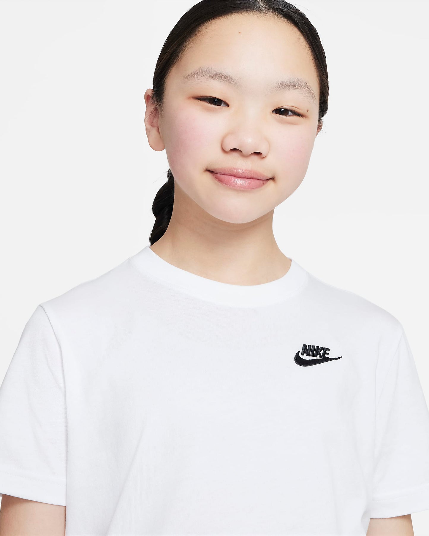 Nike Sportswear Older Kids' (Girls') T-Shirt | White