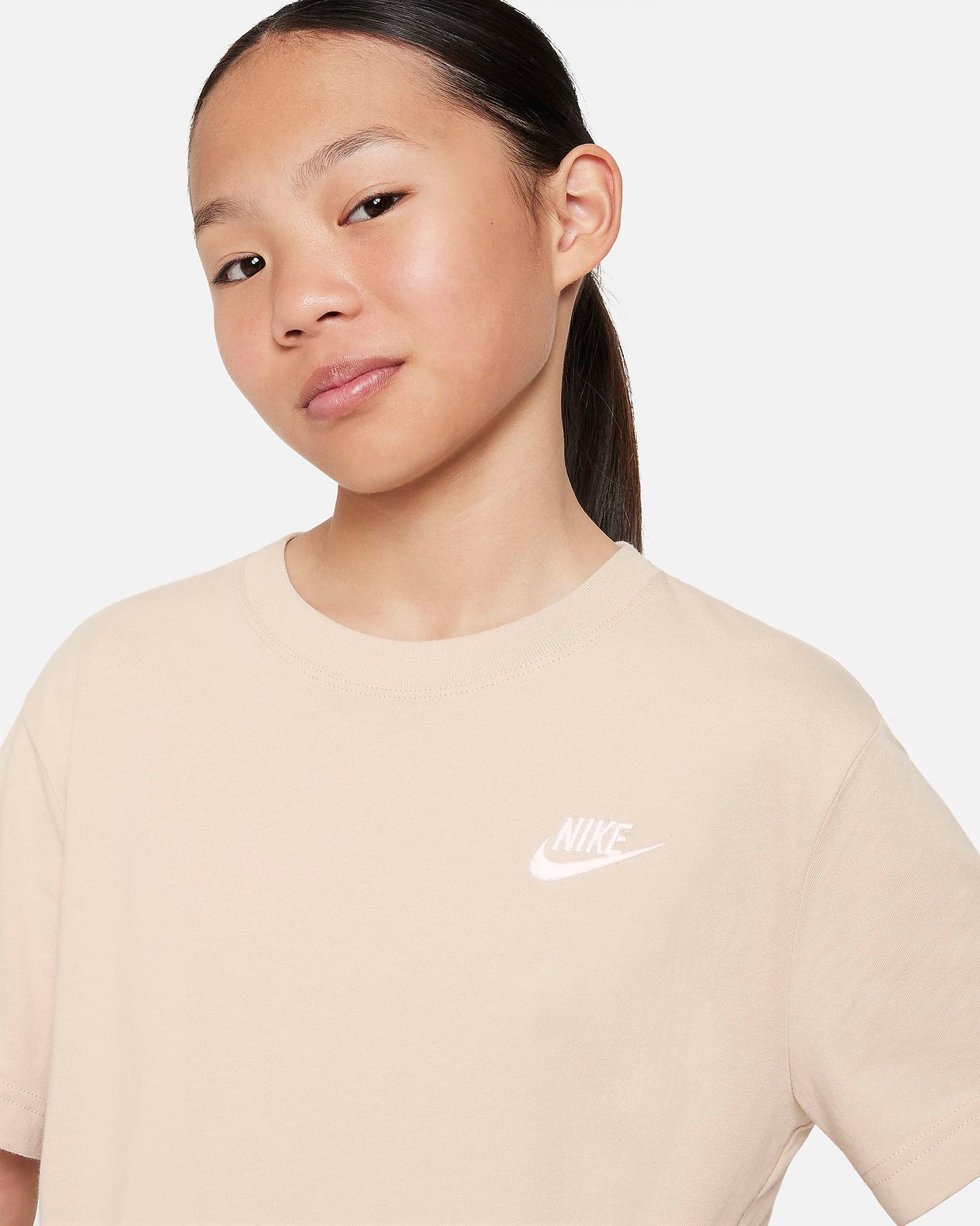 Nike Sportswear Older Kids' (Girls') T-Shirt | Sand Drift