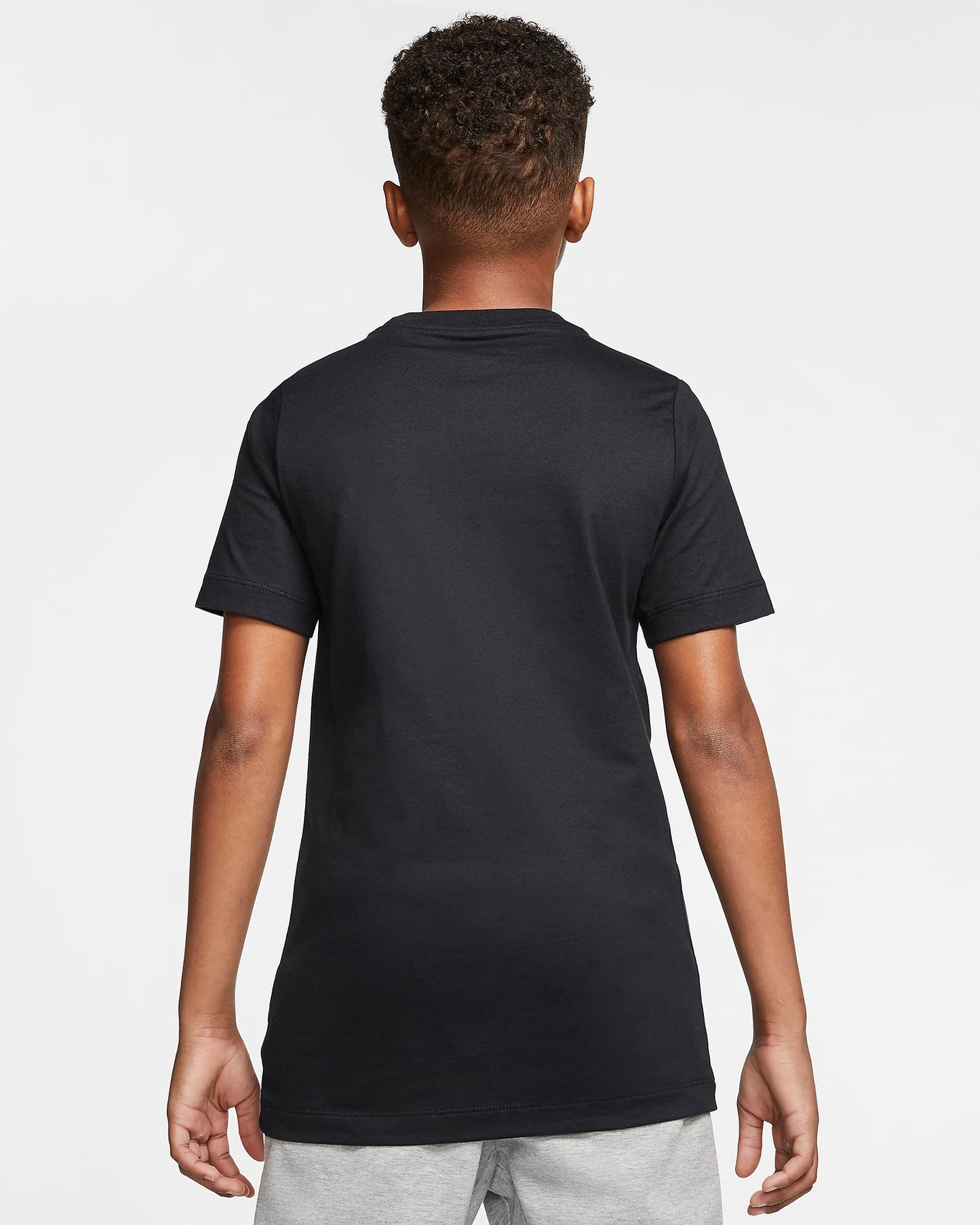 Nike Sportswear Older Kids' T-Shirt | Black