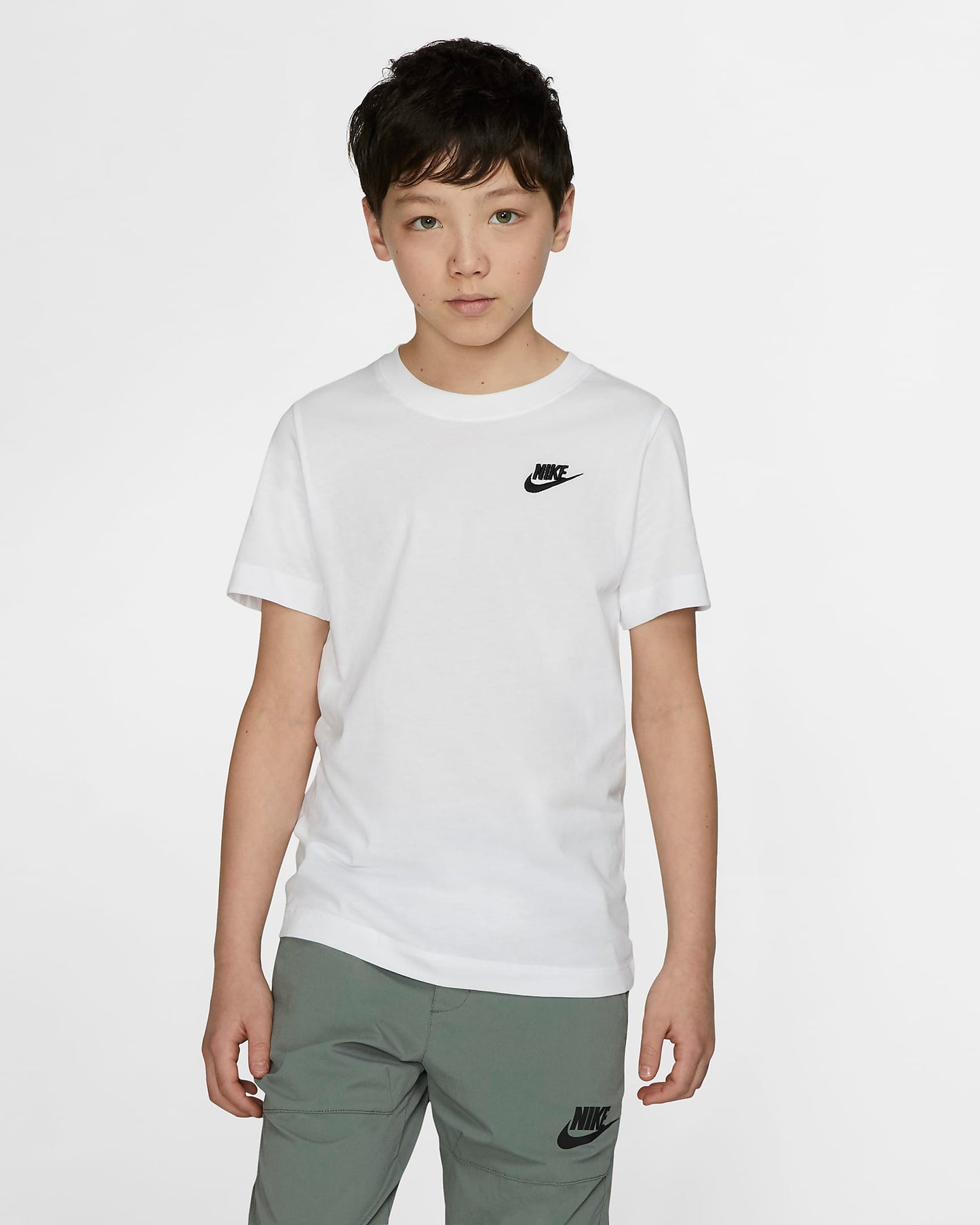 Nike Sportswear Older Kids' T-Shirt | White