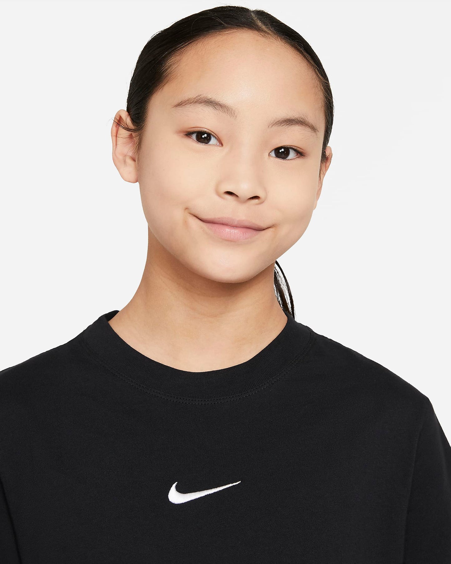 Nike Sportswear Older Kids' (Girls') T-Shirt | Black