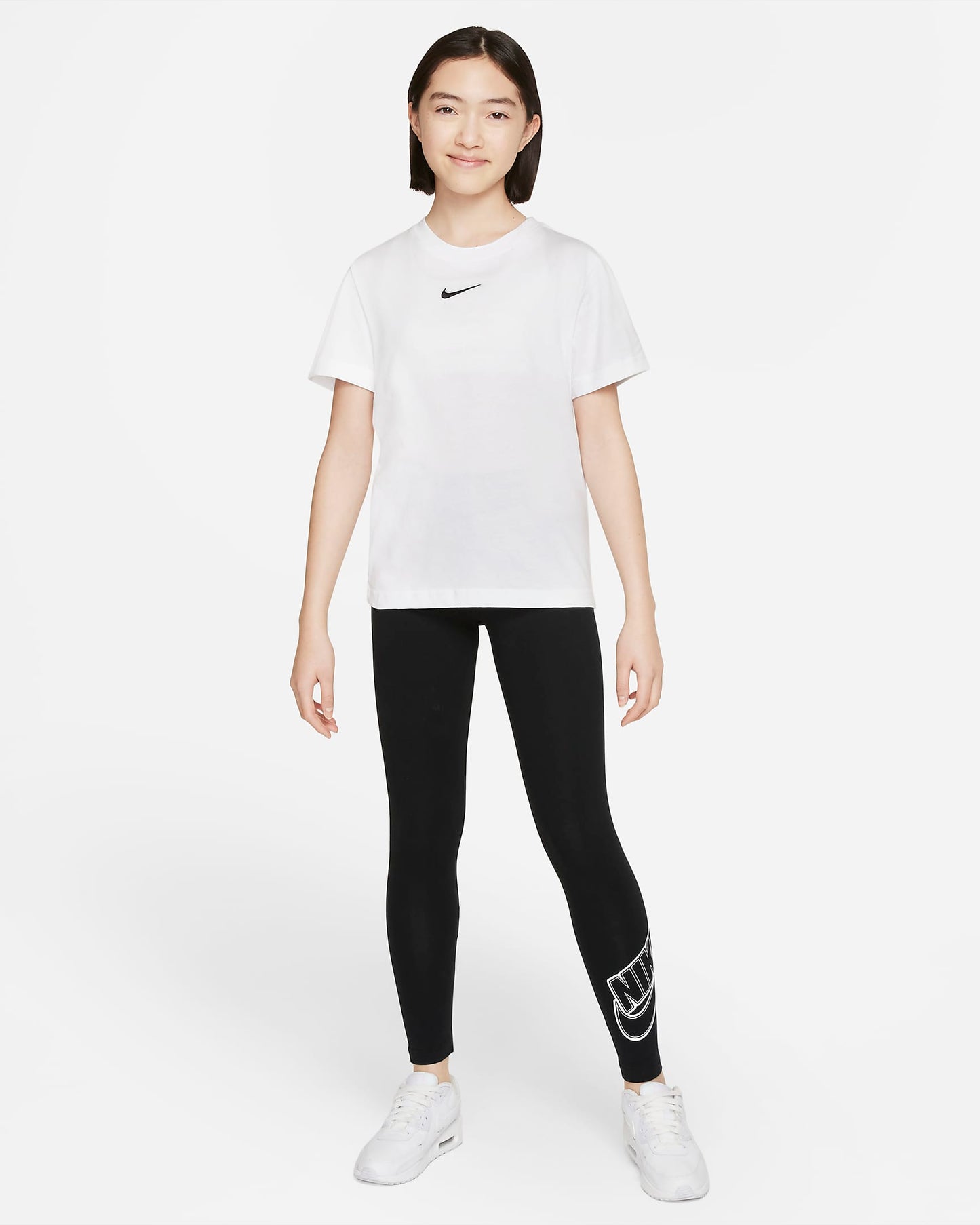 Nike Sportswear Older Kids' (Girls') T-Shirt | White