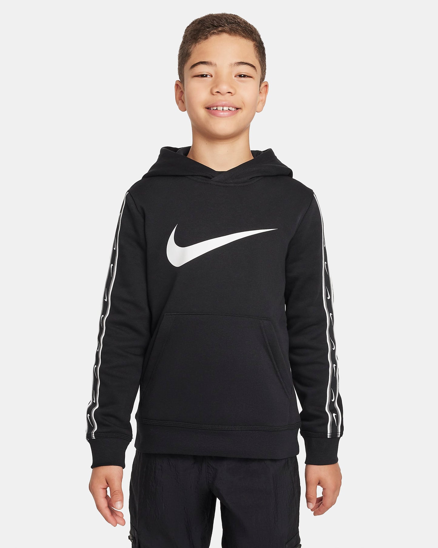 Nike Sportswear Repeat Older Boys' Fleece Pullover Hoodie | Black&White