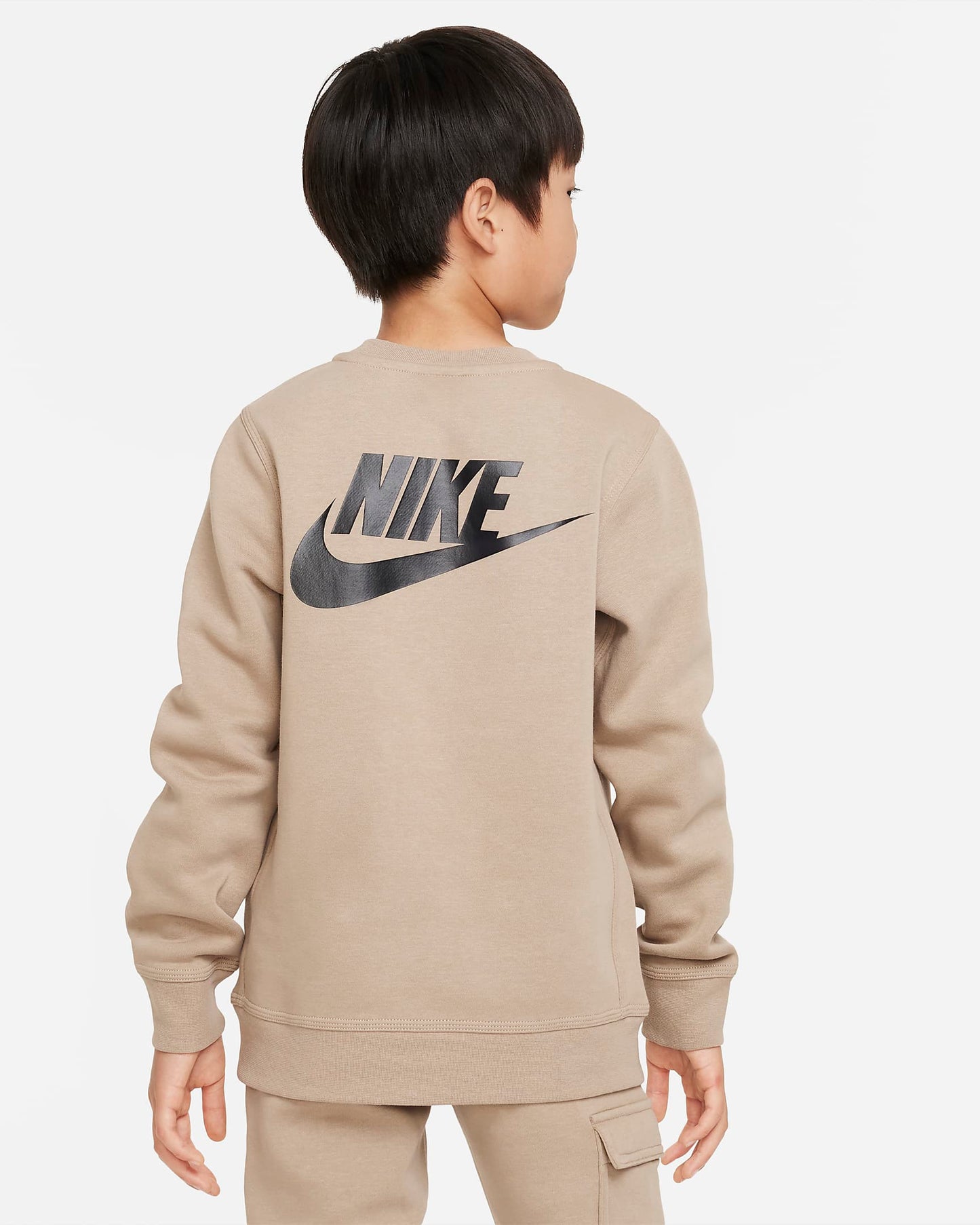 Nike Sportswear Standard Issue Older Boys' Crew-neck Sweatshirt | Khaki