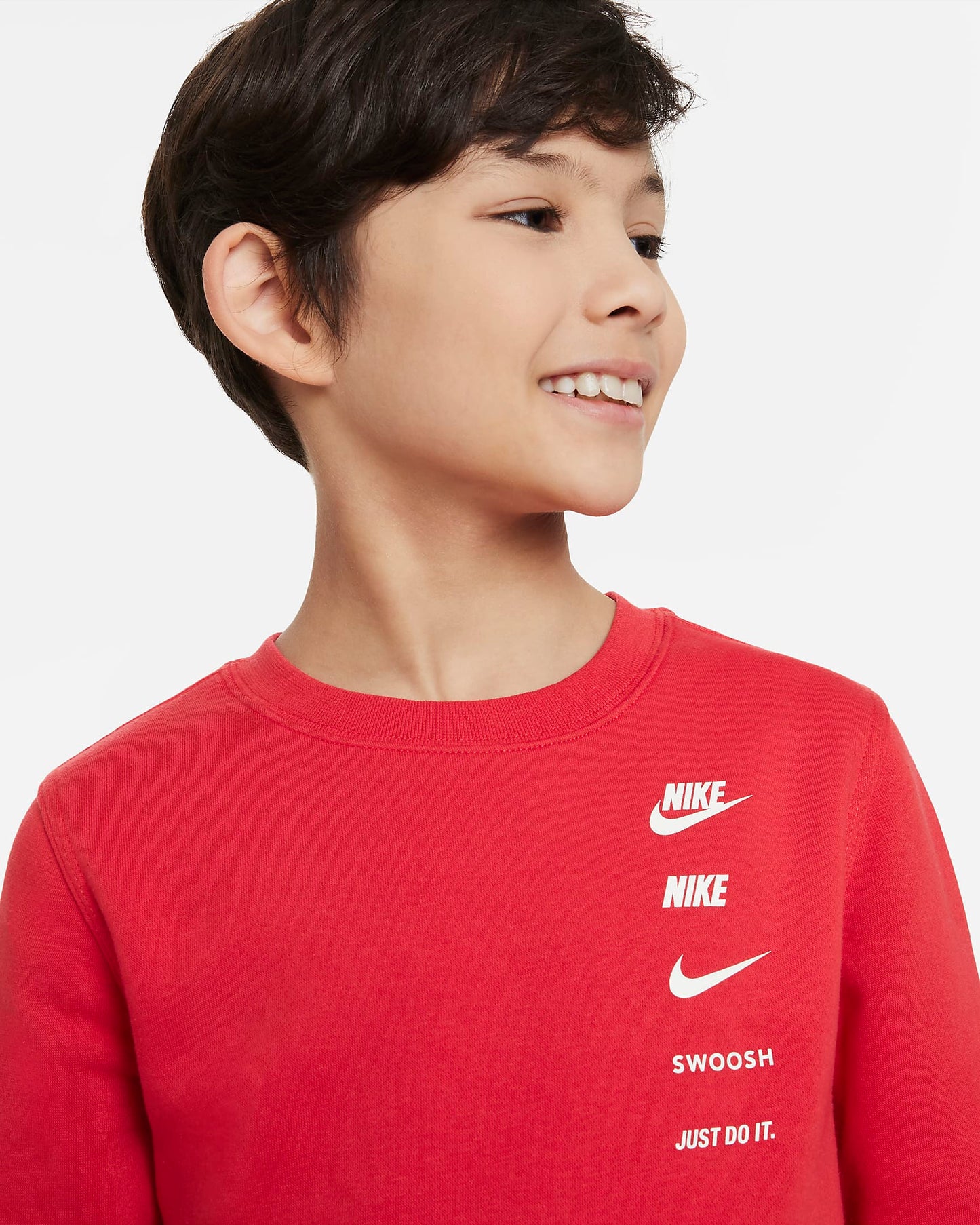 Nike Sportswear Standard Issue Older Boys' Crew-neck Sweatshirt | University Red