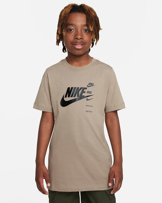 Nike Sportswear Standard Issue Older Kids' (Boys') T-Shirt | Khaki